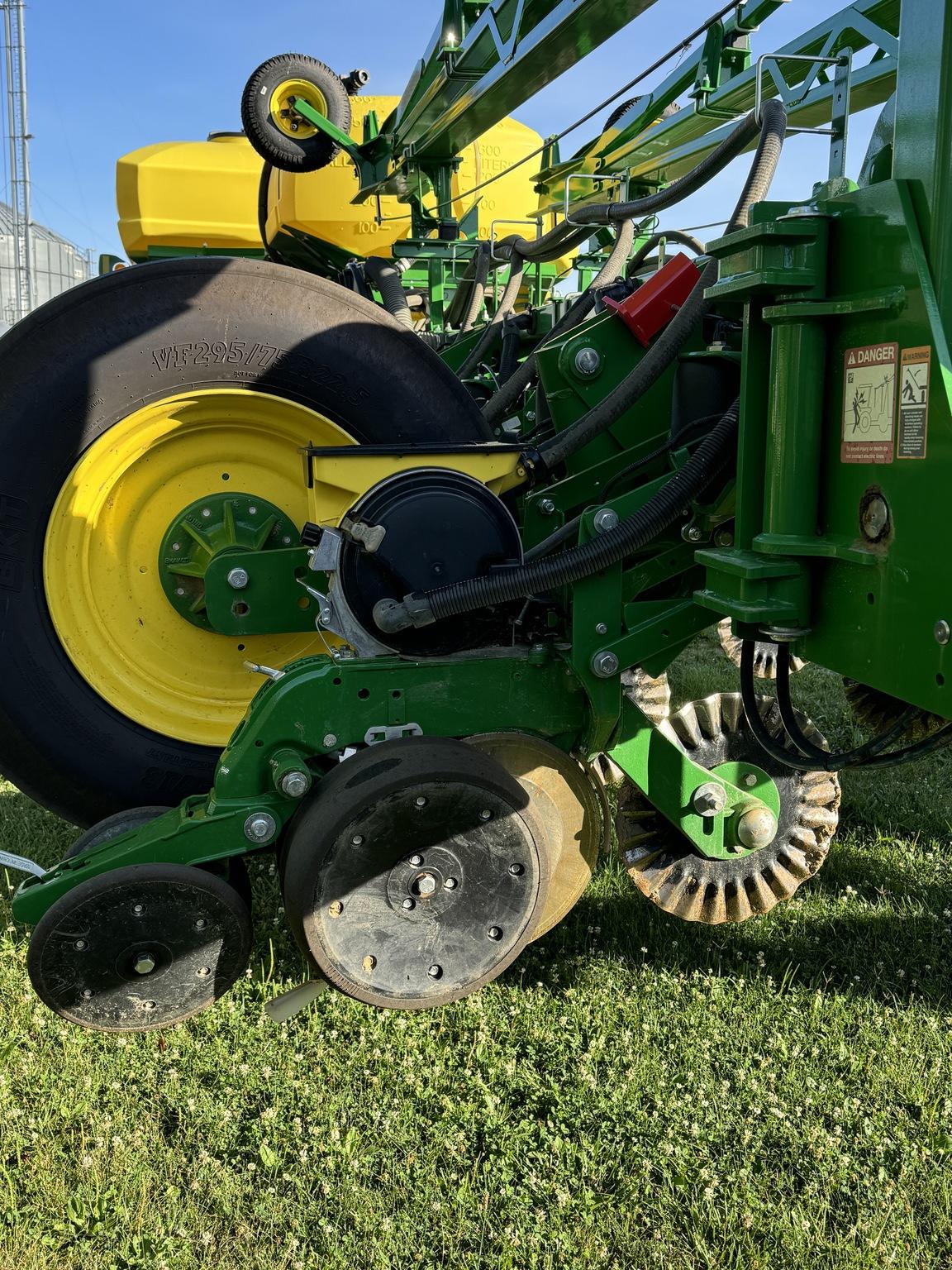 2024 John Deere 1775NT Image