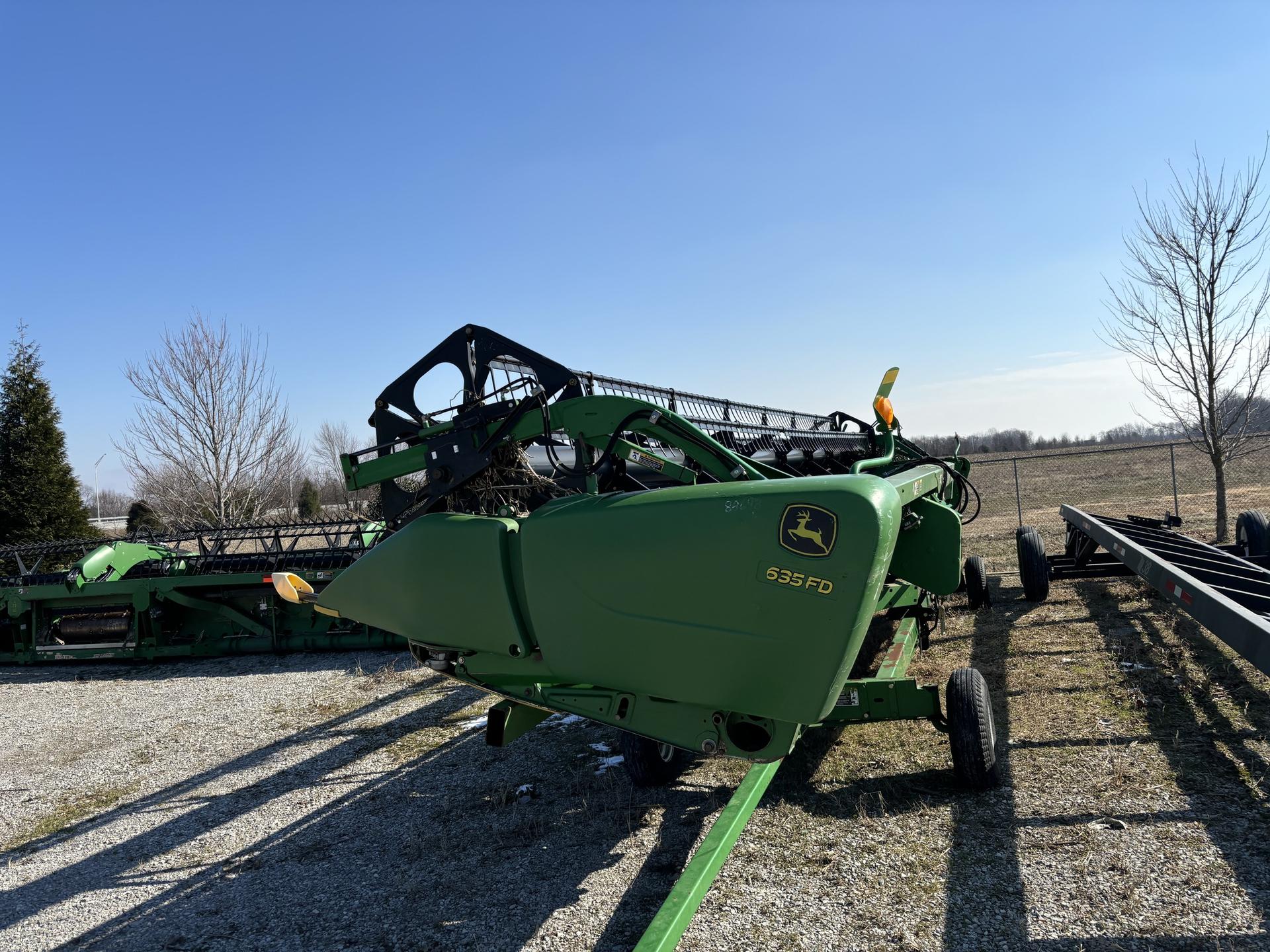 2014 John Deere 635FD Image