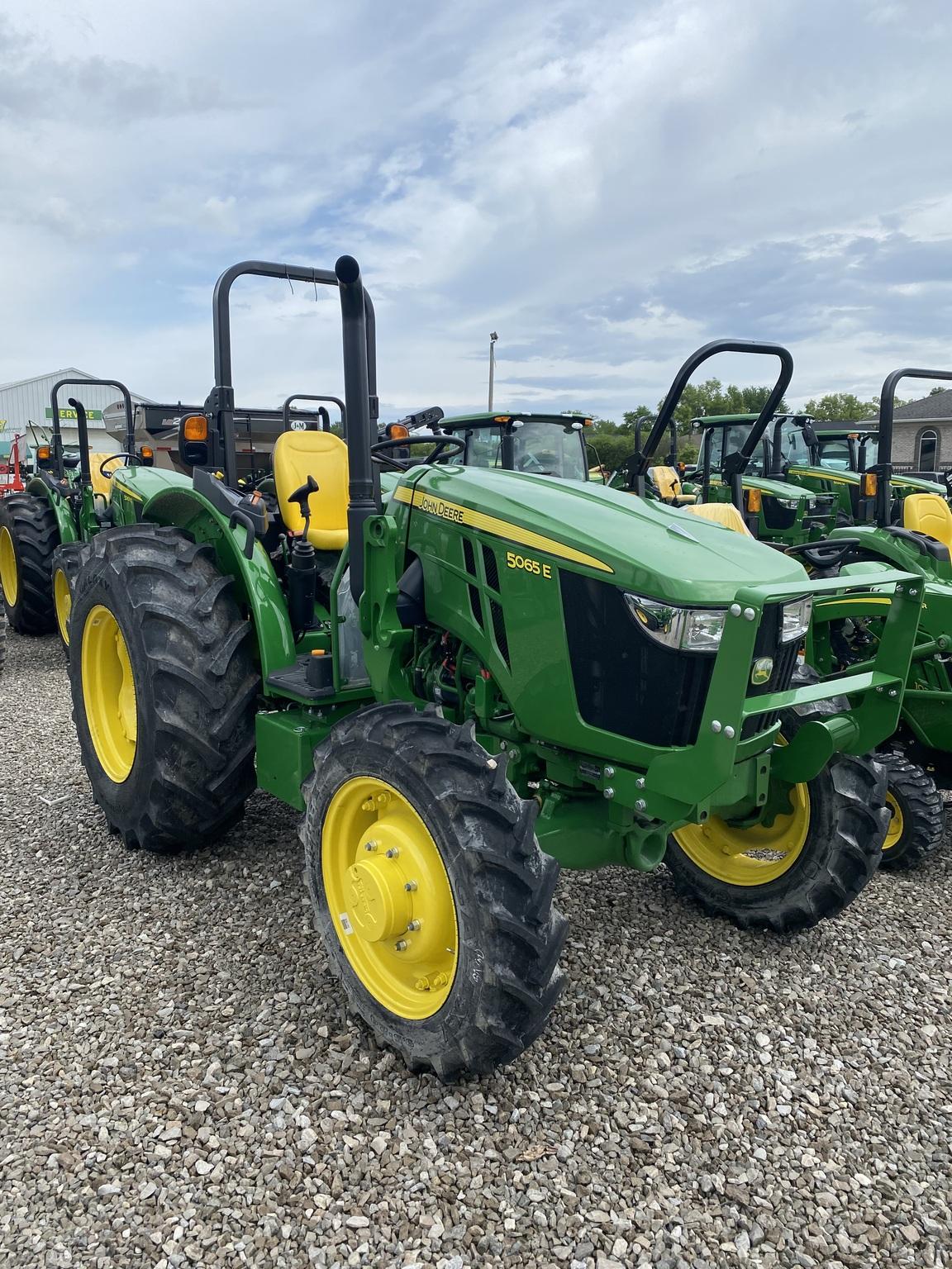 2022 John Deere 5065E