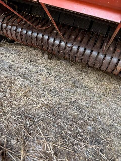 1997 Hesston 565T Image