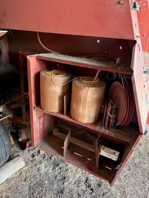 1997 Hesston 565T Image
