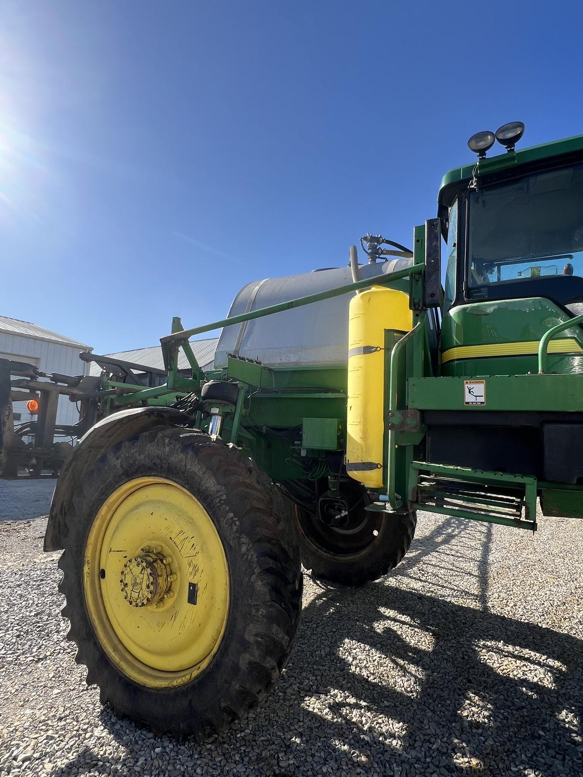2005 John Deere 4720 Image