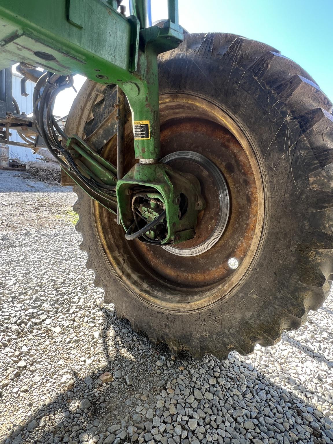 2005 John Deere 4720 Image
