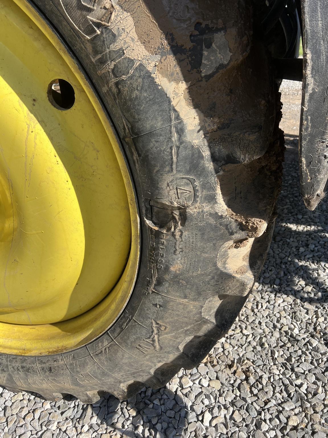 2005 John Deere 4720 Image