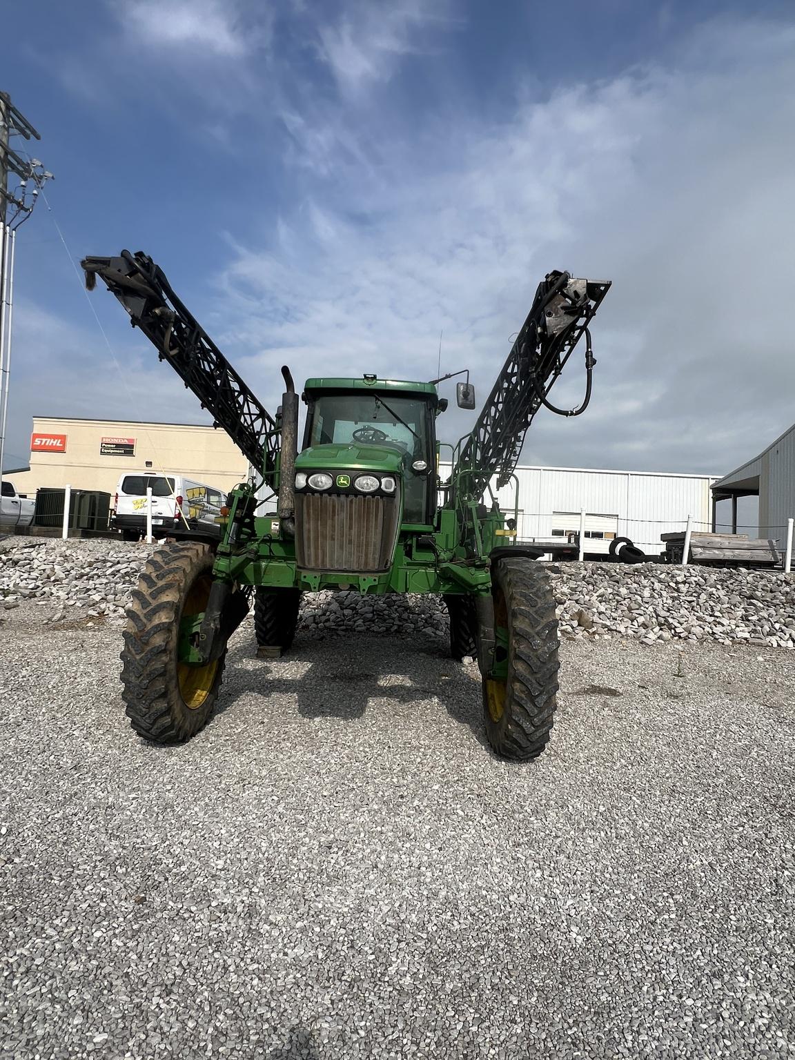 2005 John Deere 4720 Image