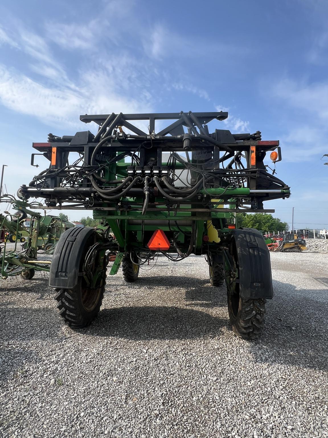 2005 John Deere 4720 Image