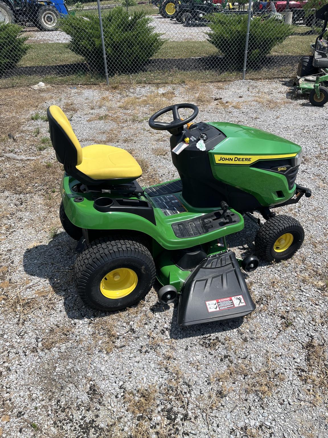 2023 John Deere S140