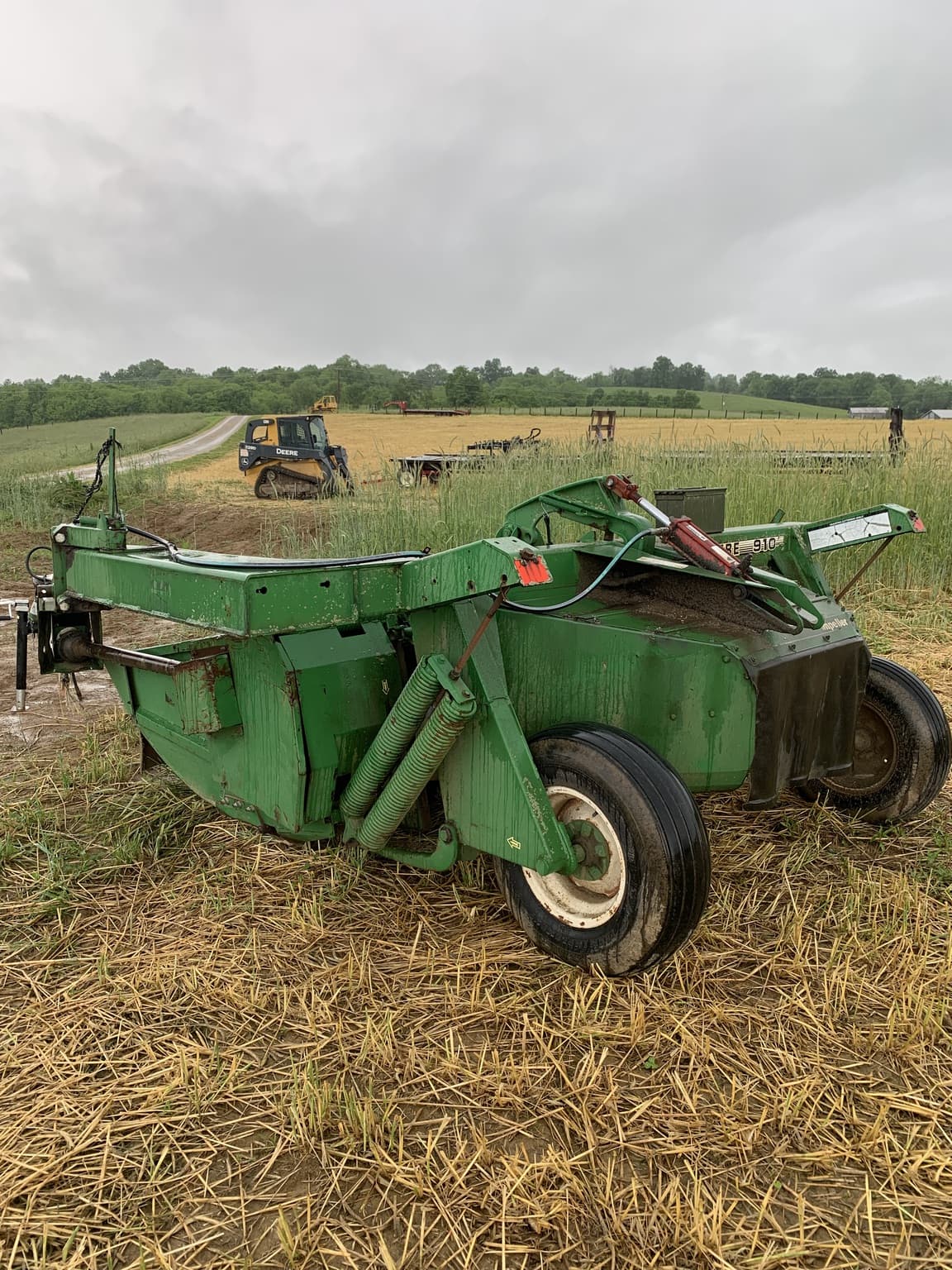 John Deere 910 Image
