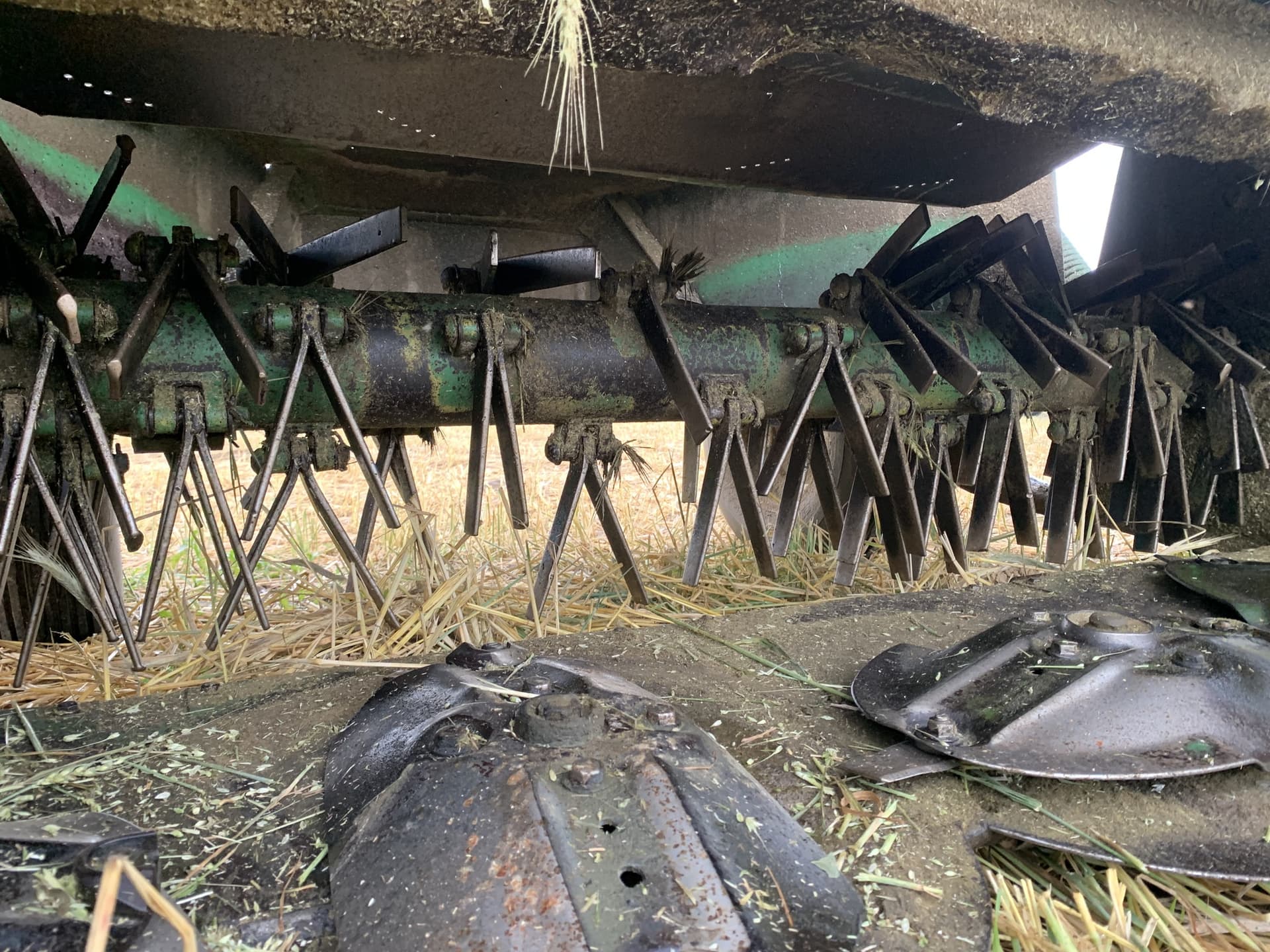 John Deere 910 Image