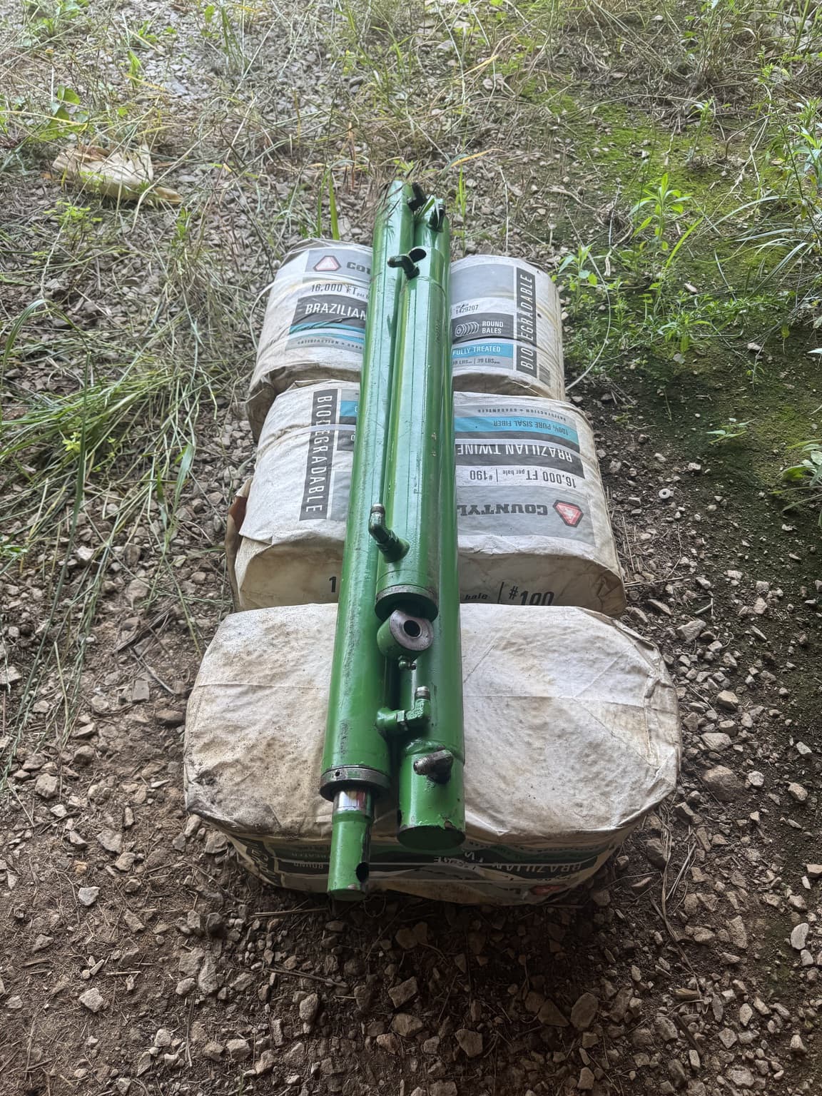 2003 John Deere 567 Image