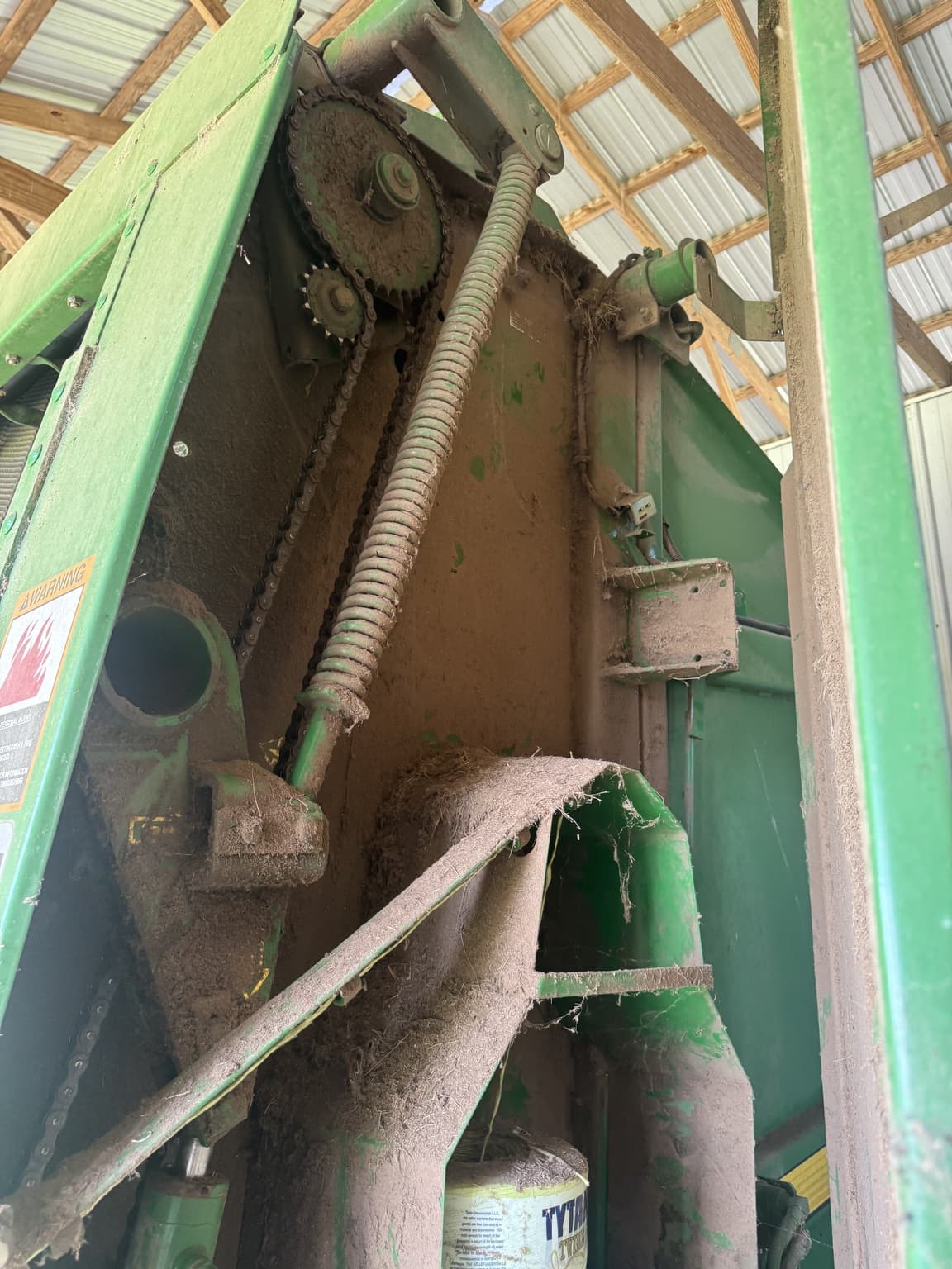 2003 John Deere 567 Image
