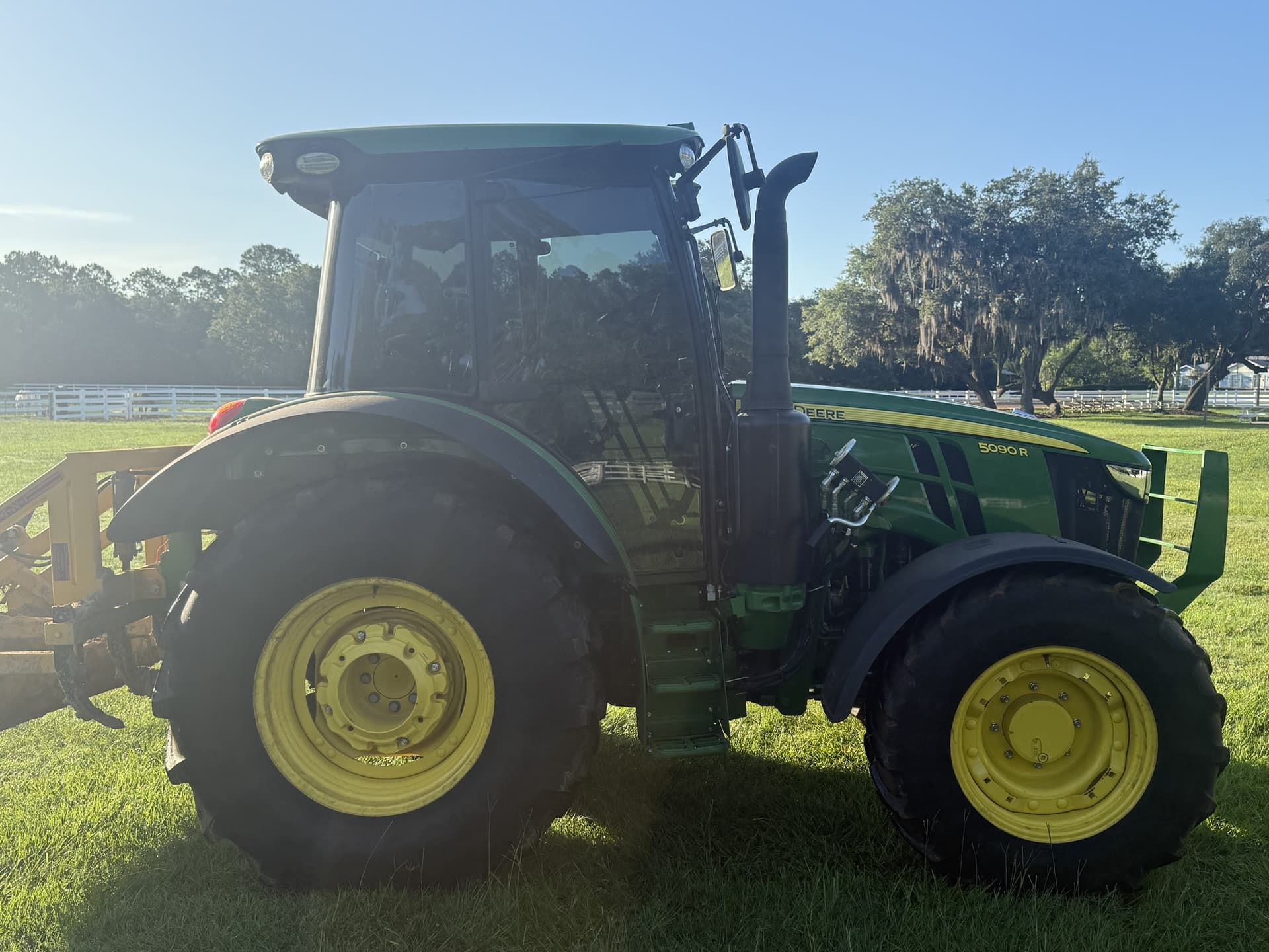 2021 John Deere 5090R Image