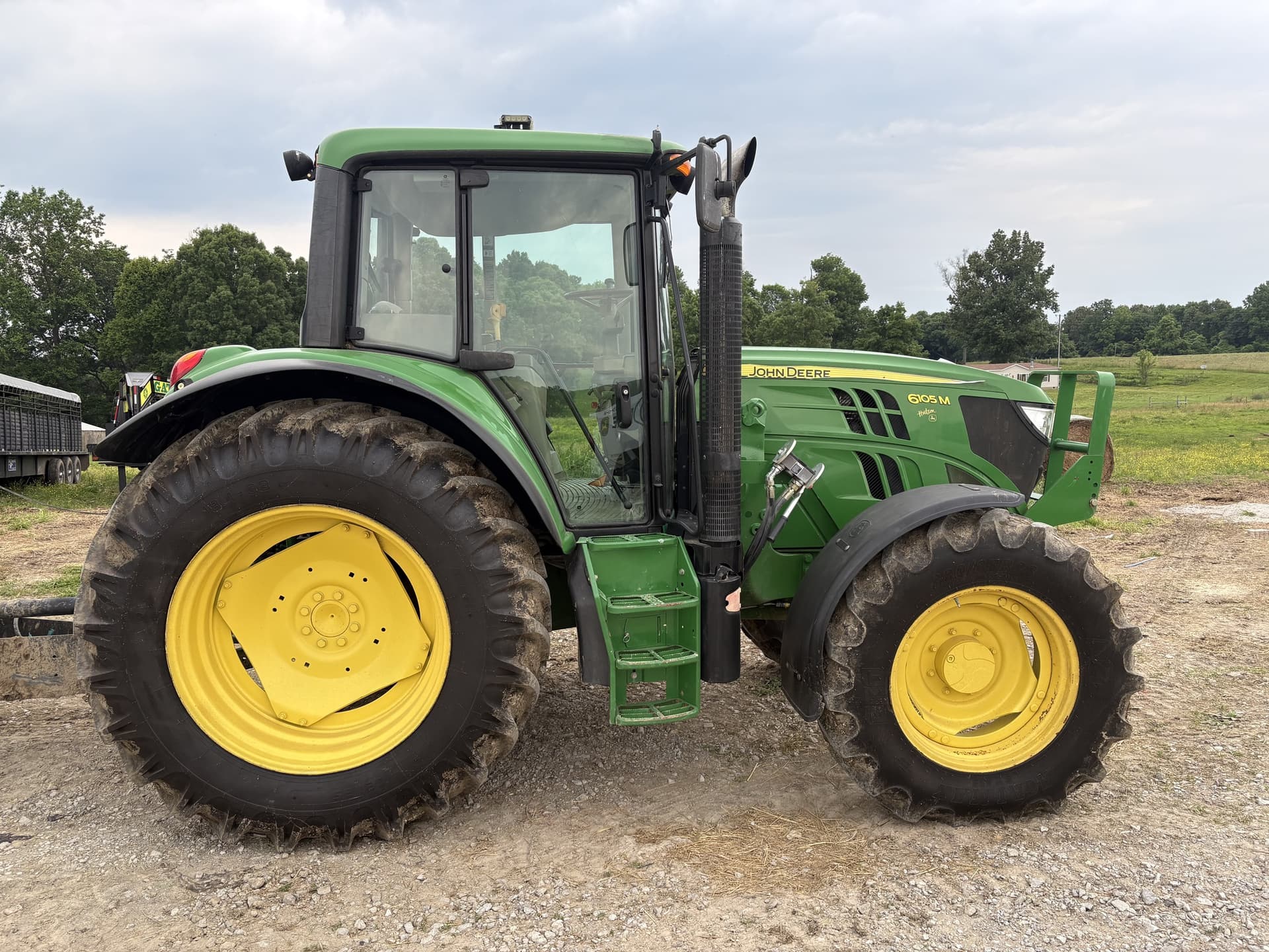 2014 John Deere 6105M Image