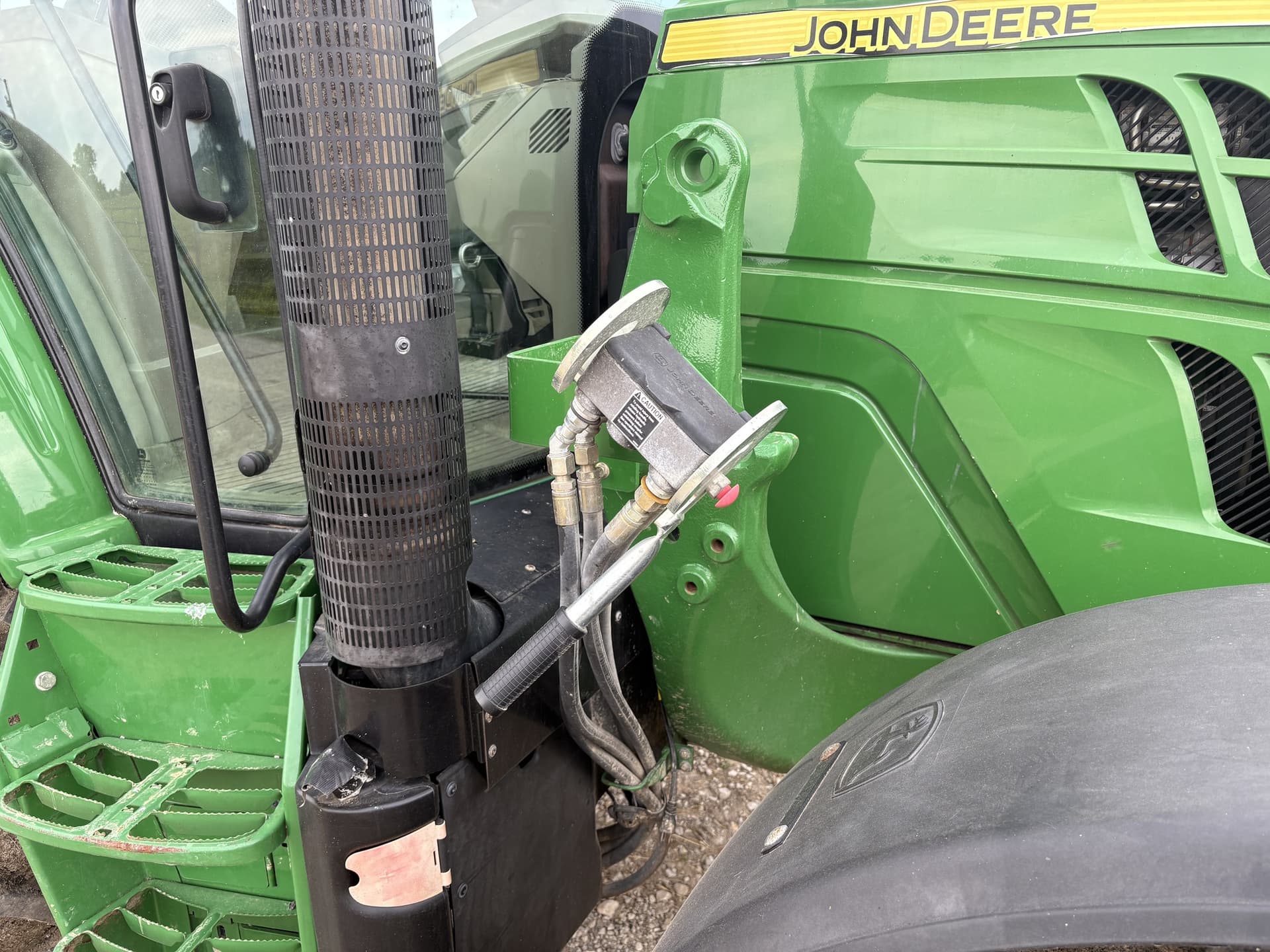 2014 John Deere 6105M Image