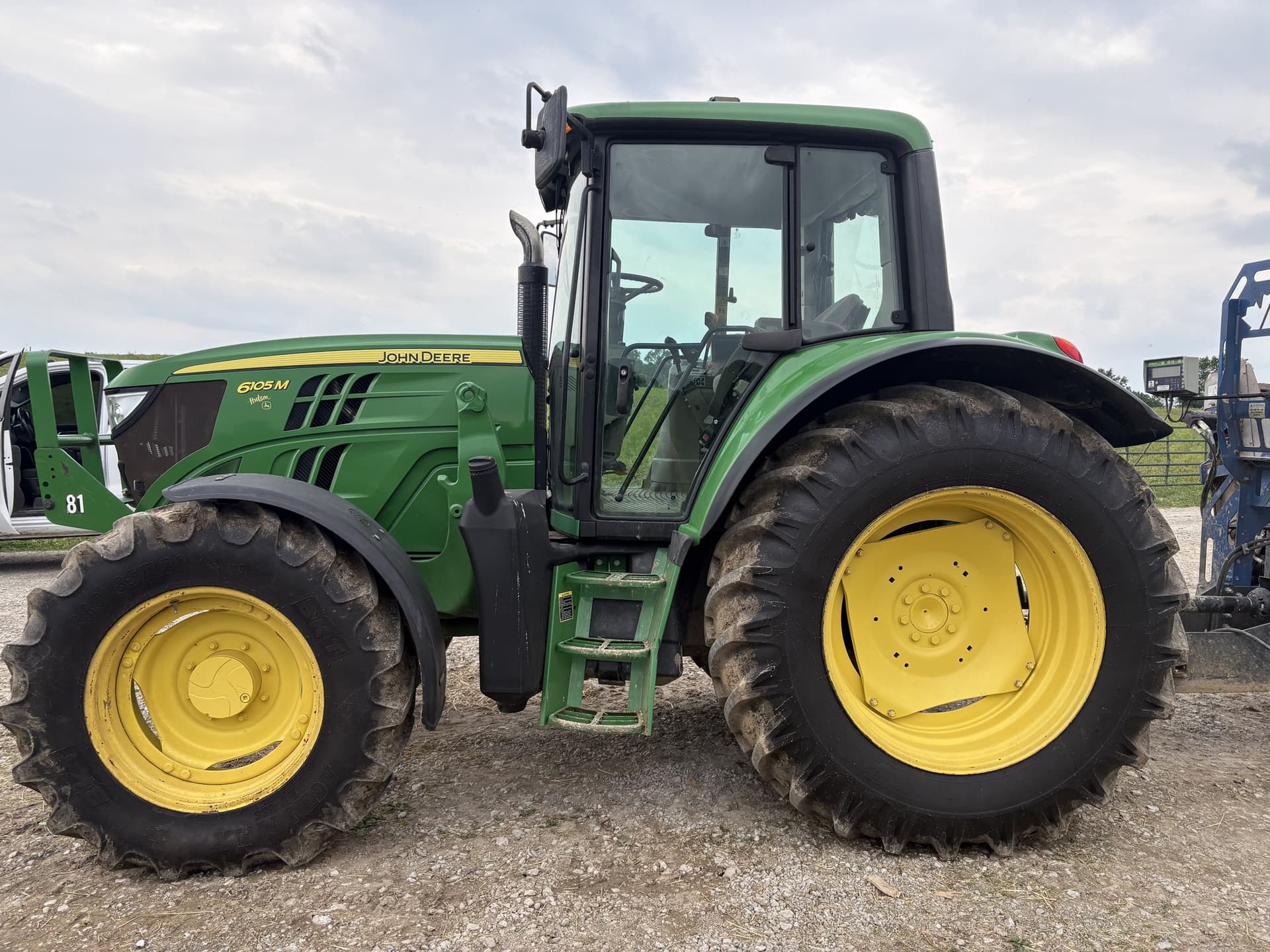2014 John Deere 6105M Image