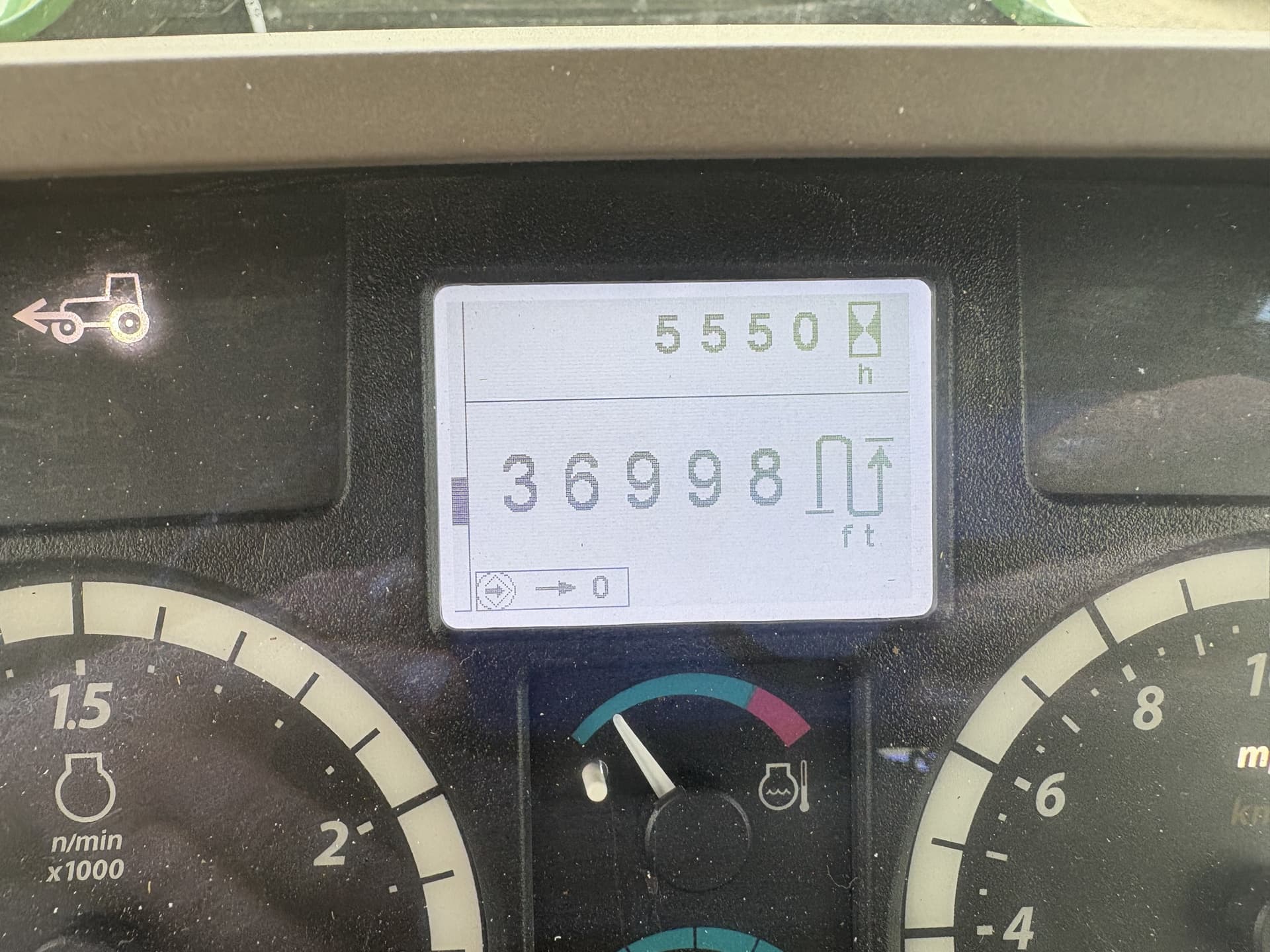 2014 John Deere 6105M Image
