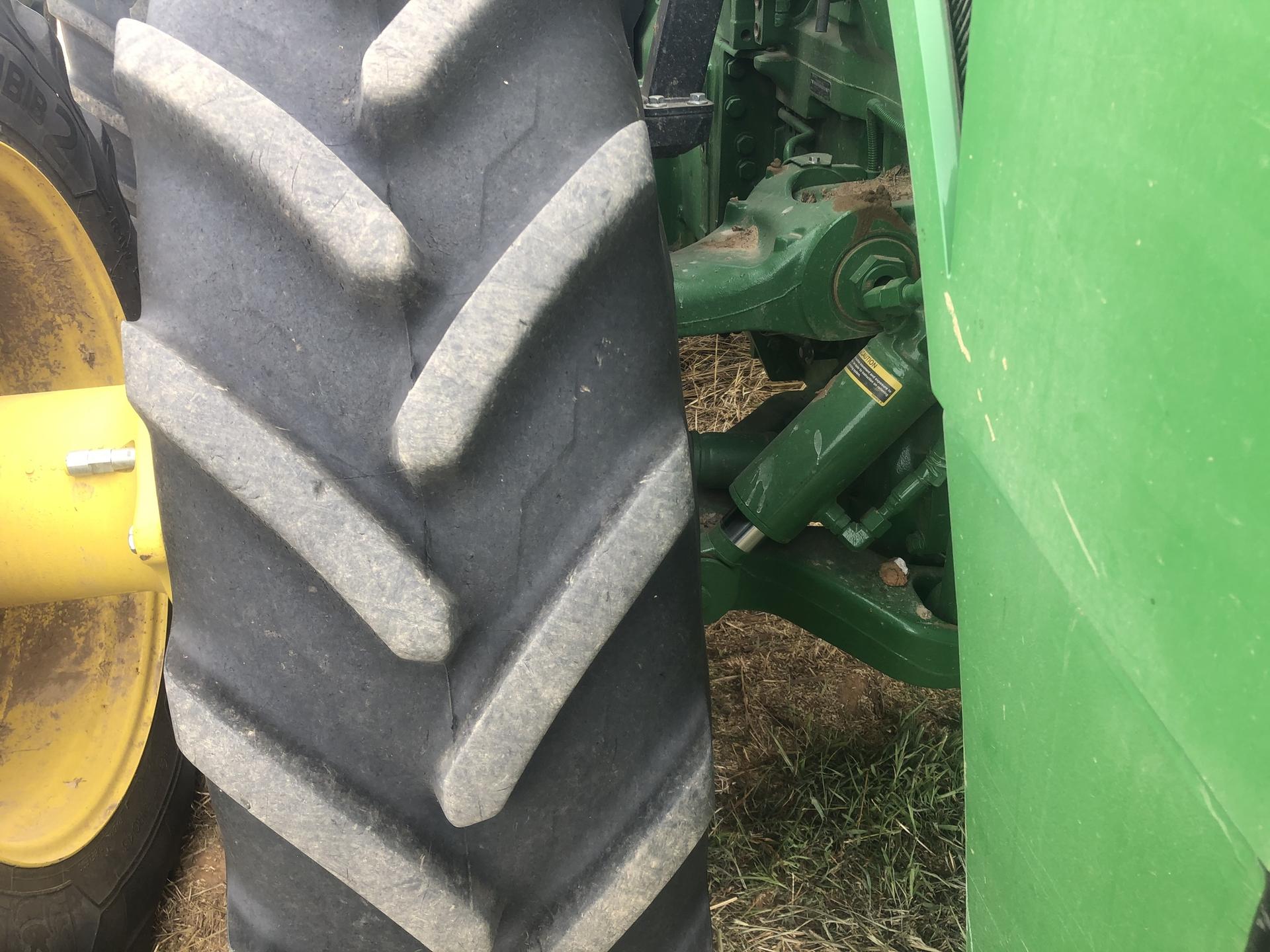 2019 John Deere 8320R Image