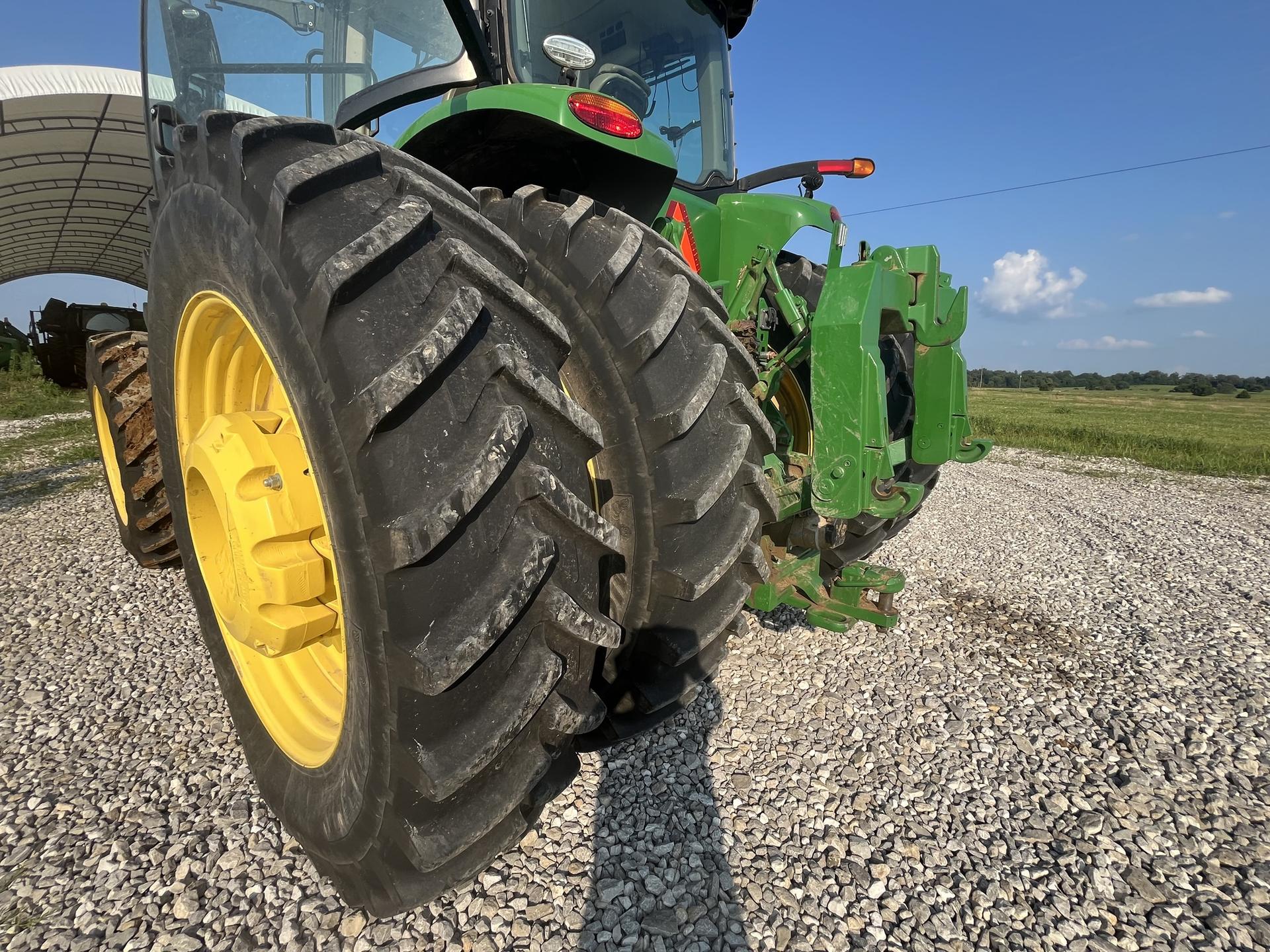 2019 John Deere 8320R Image