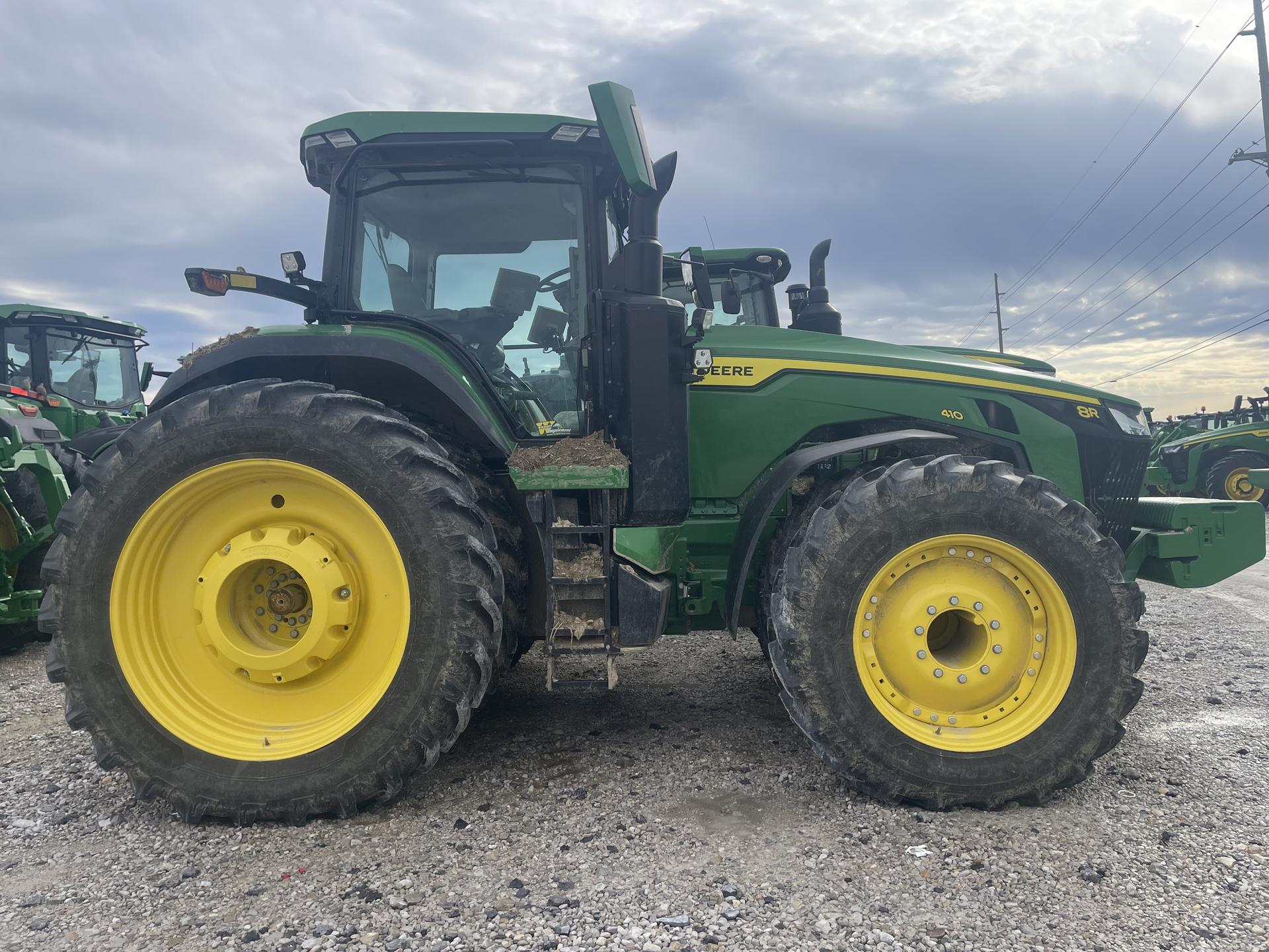 2023 John Deere 8R 410 Image