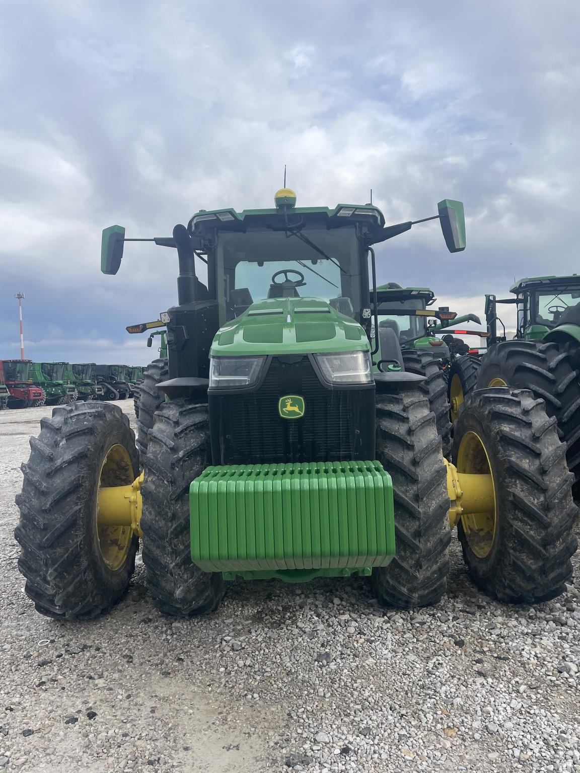 2023 John Deere 8R 410 Image