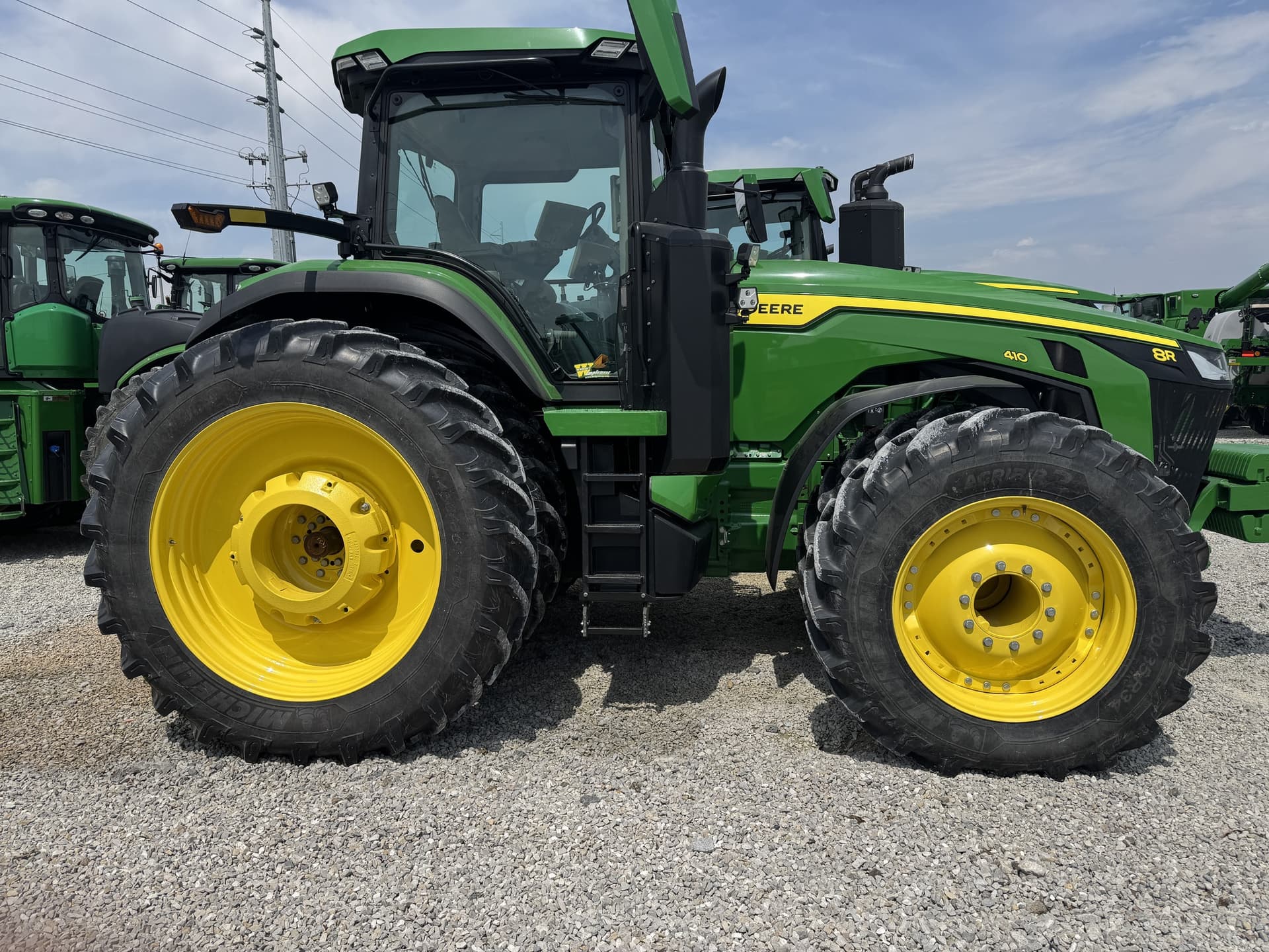 2023 John Deere 8R 410 Image
