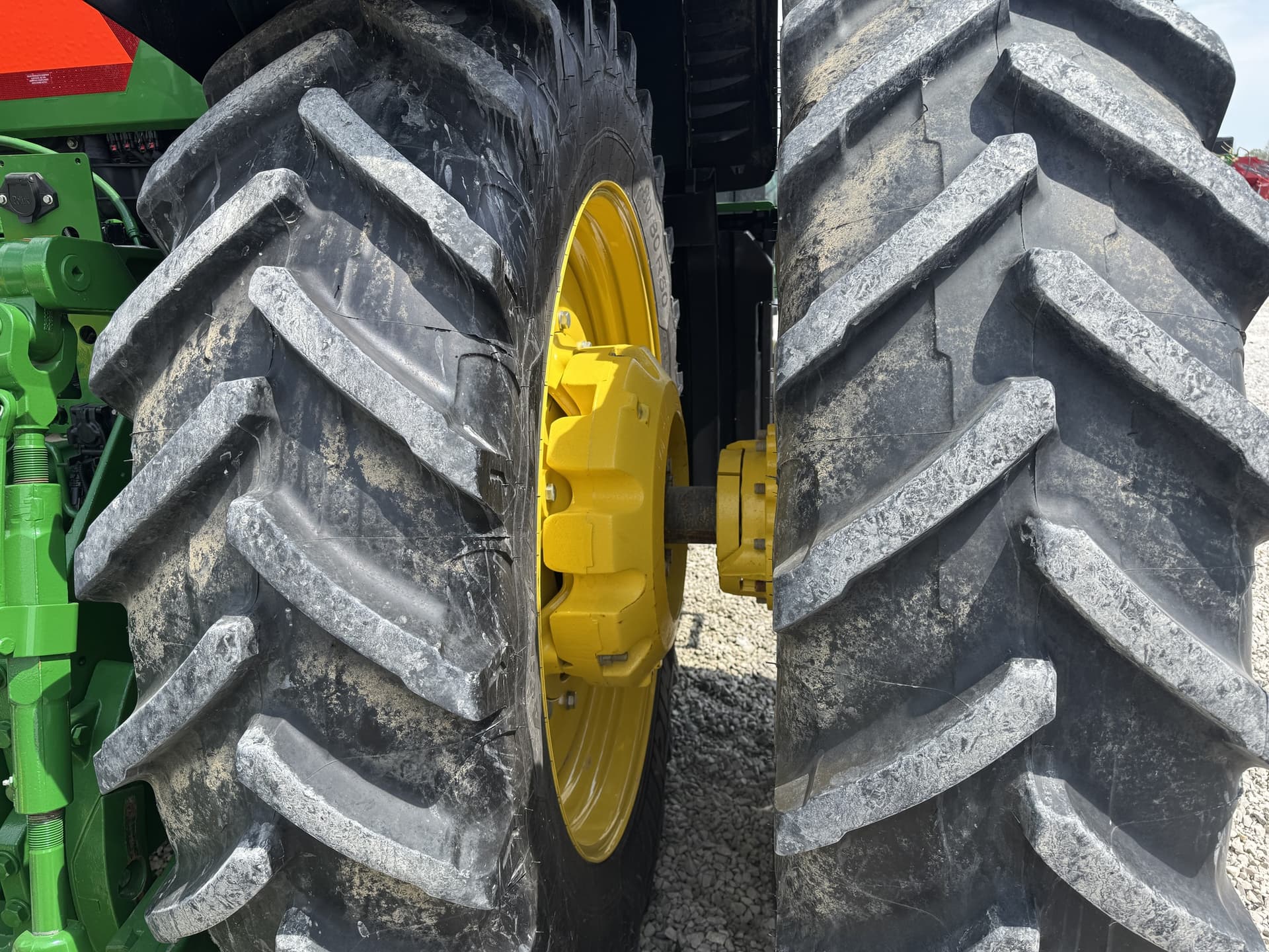 2023 John Deere 8R 410 Image