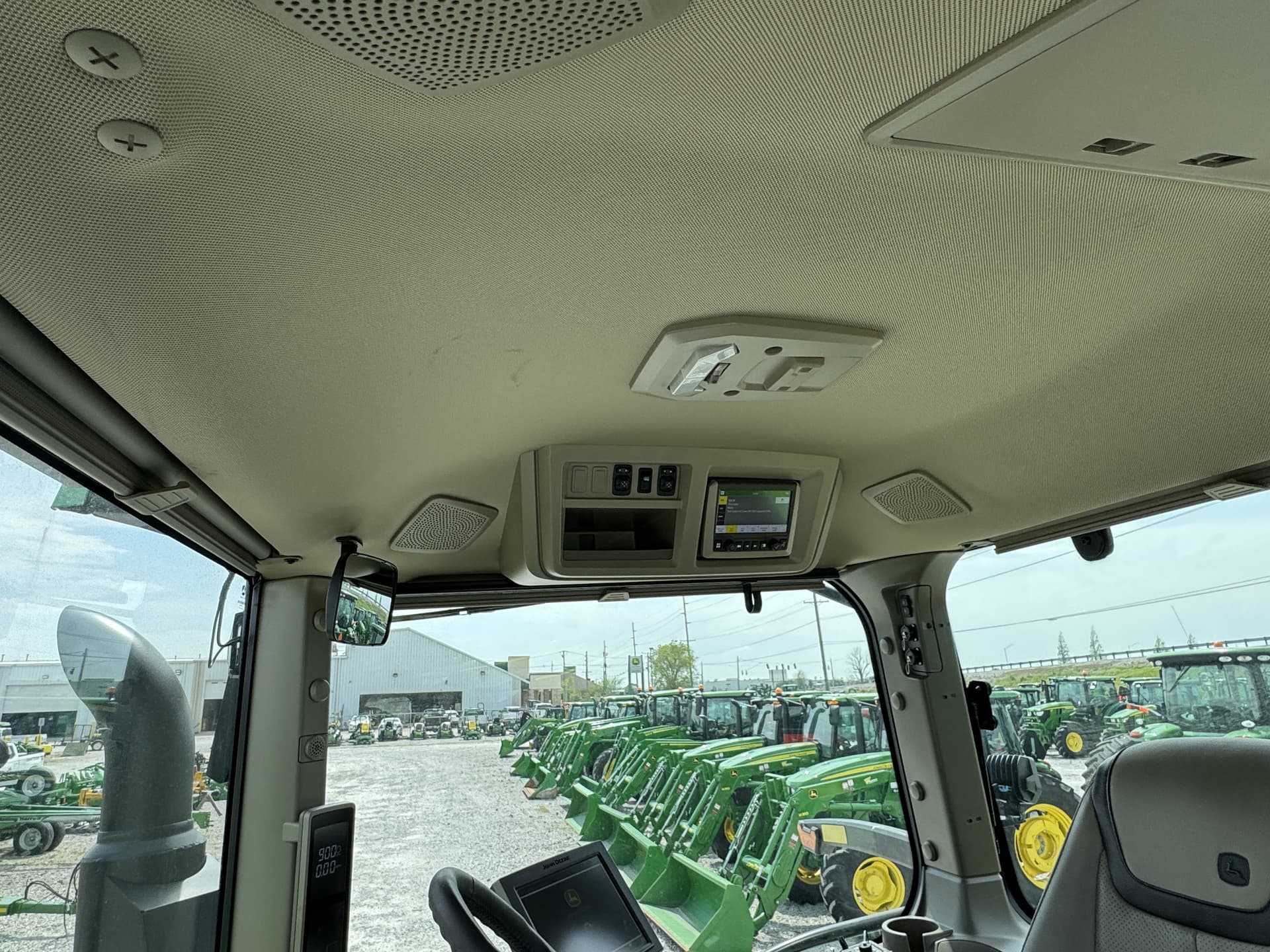 2023 John Deere 8R 410 Image