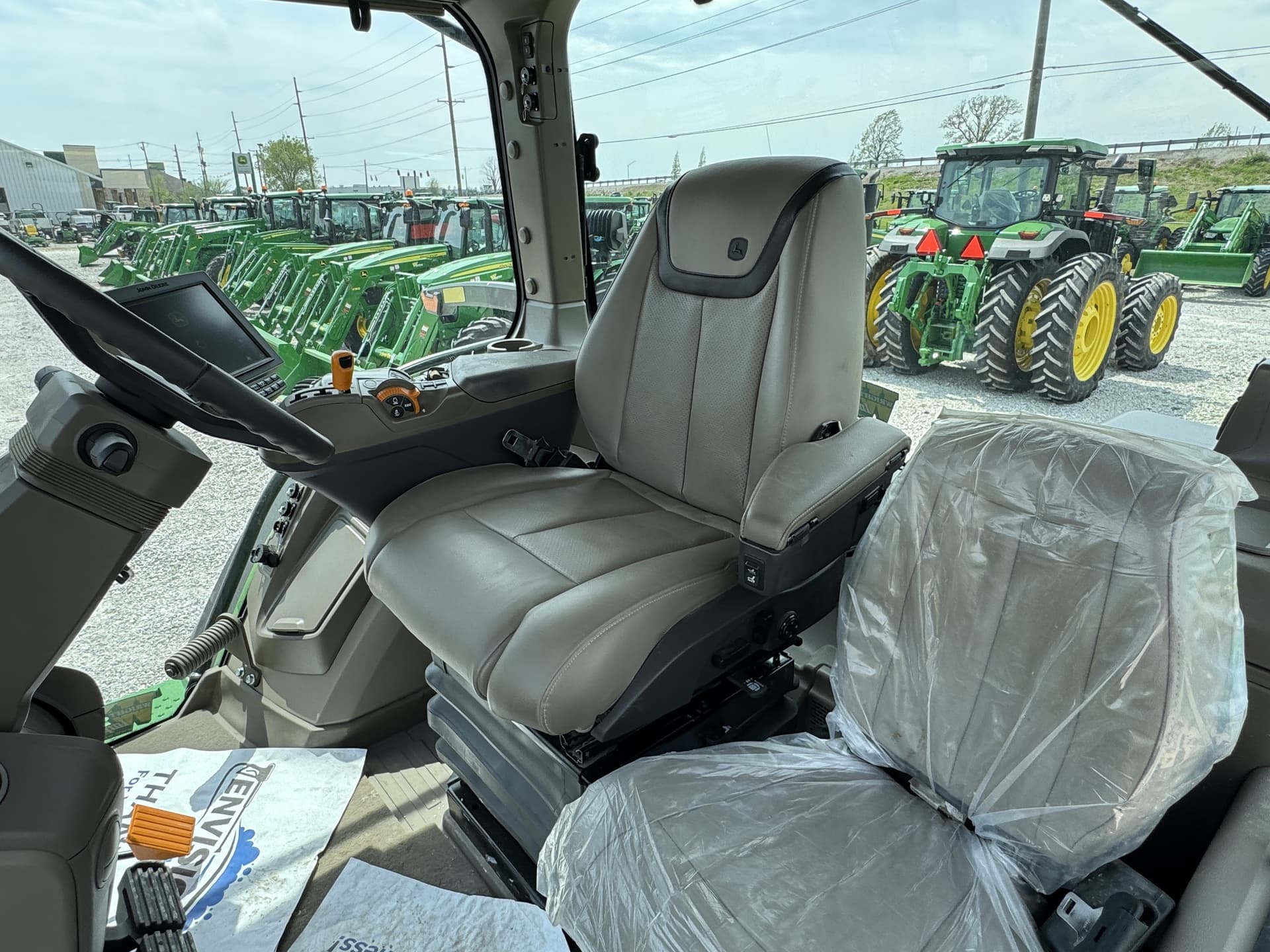 2023 John Deere 8R 410 Image