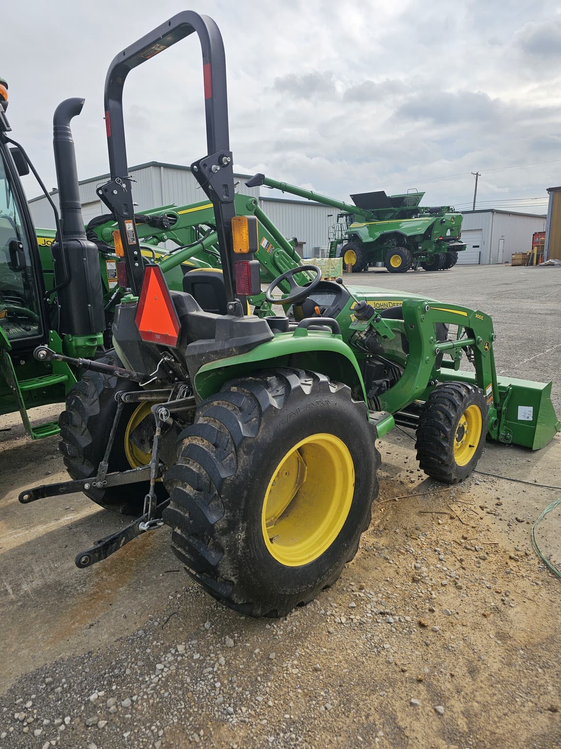 2021 John Deere 3025E Image
