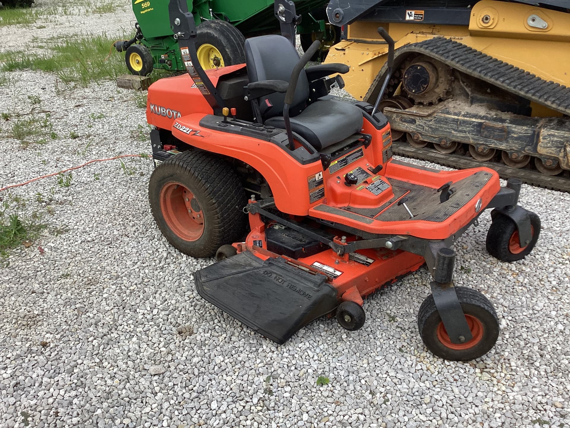 2010 Kubota ZD221 Image