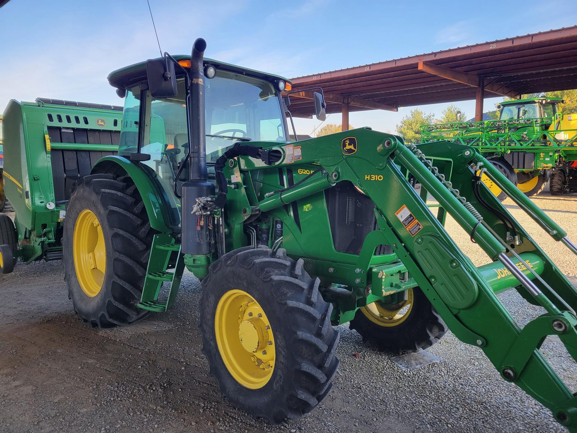 2016 John Deere 6120E Image