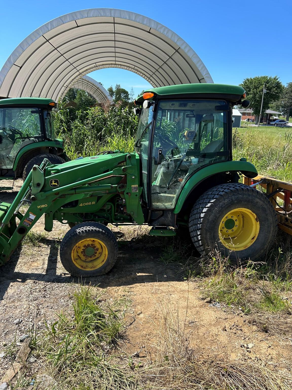 2015 John Deere 4066R Image
