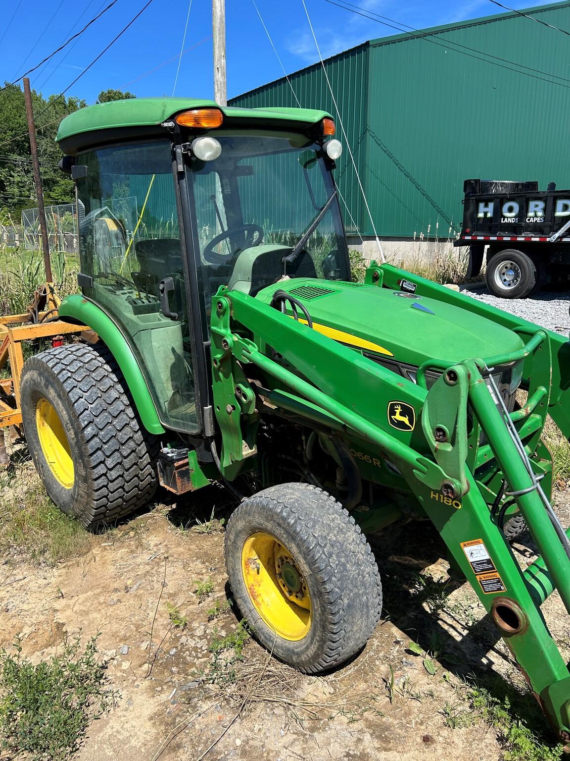 2015 John Deere 4066R Image