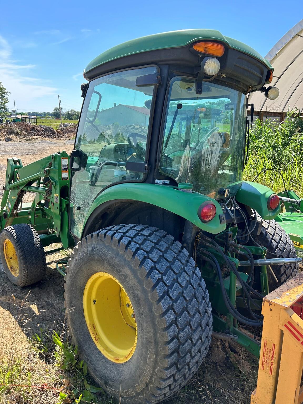 2015 John Deere 4066R Image
