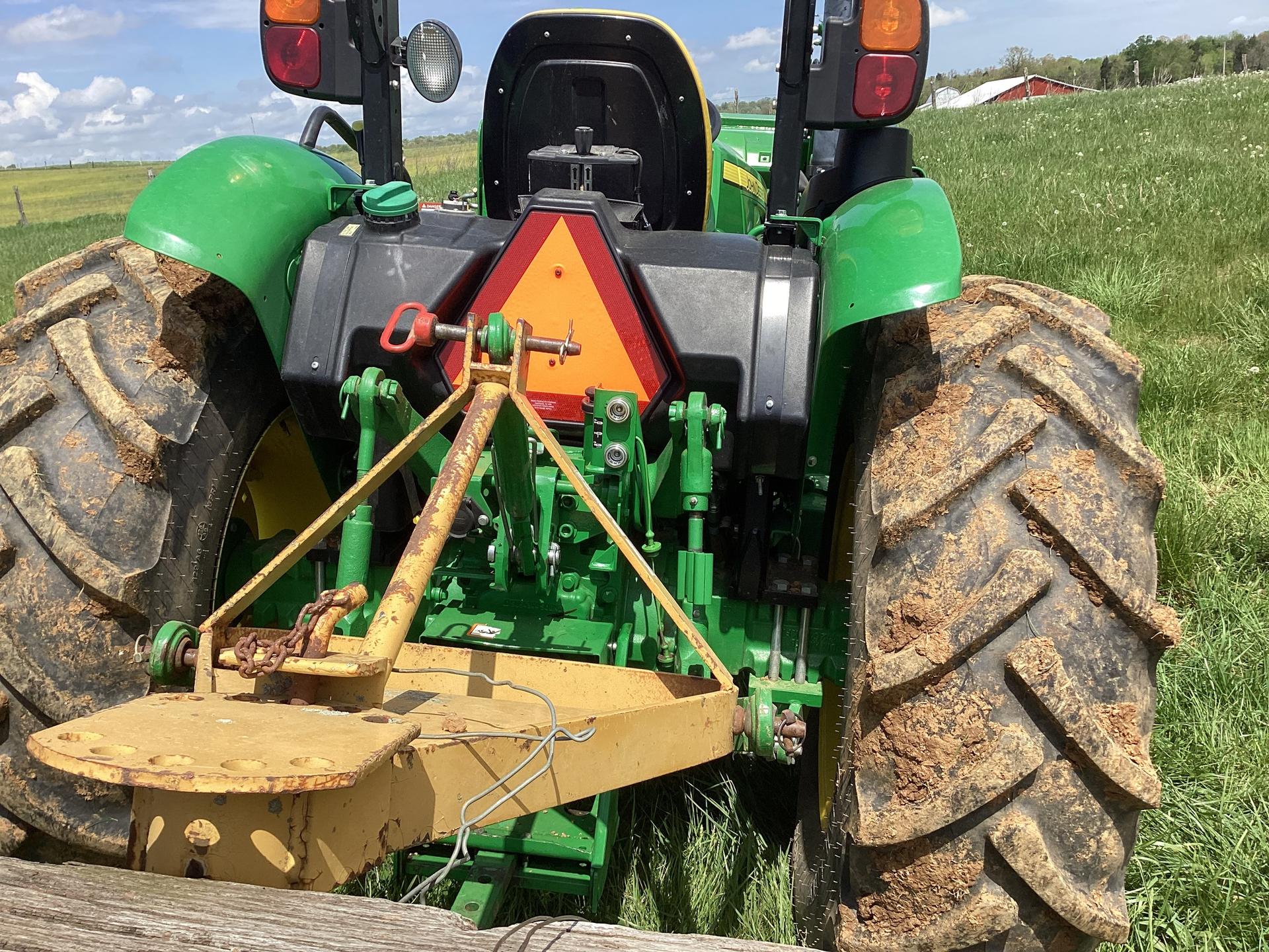 2022 John Deere 5075E Image