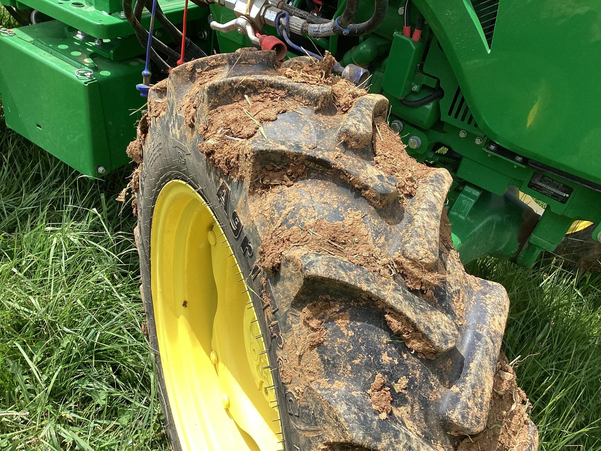 2022 John Deere 5075E Image