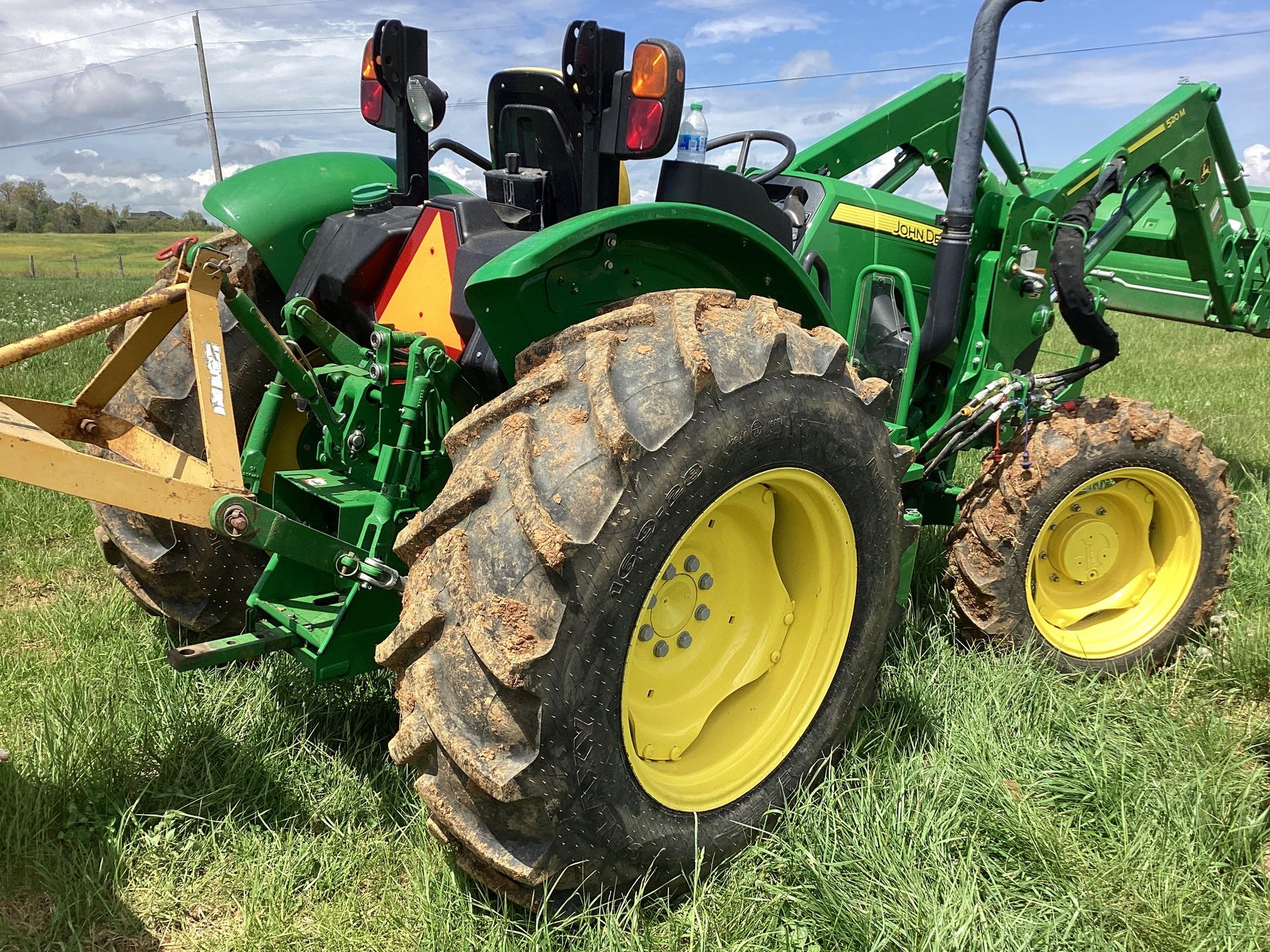 2022 John Deere 5075E Image