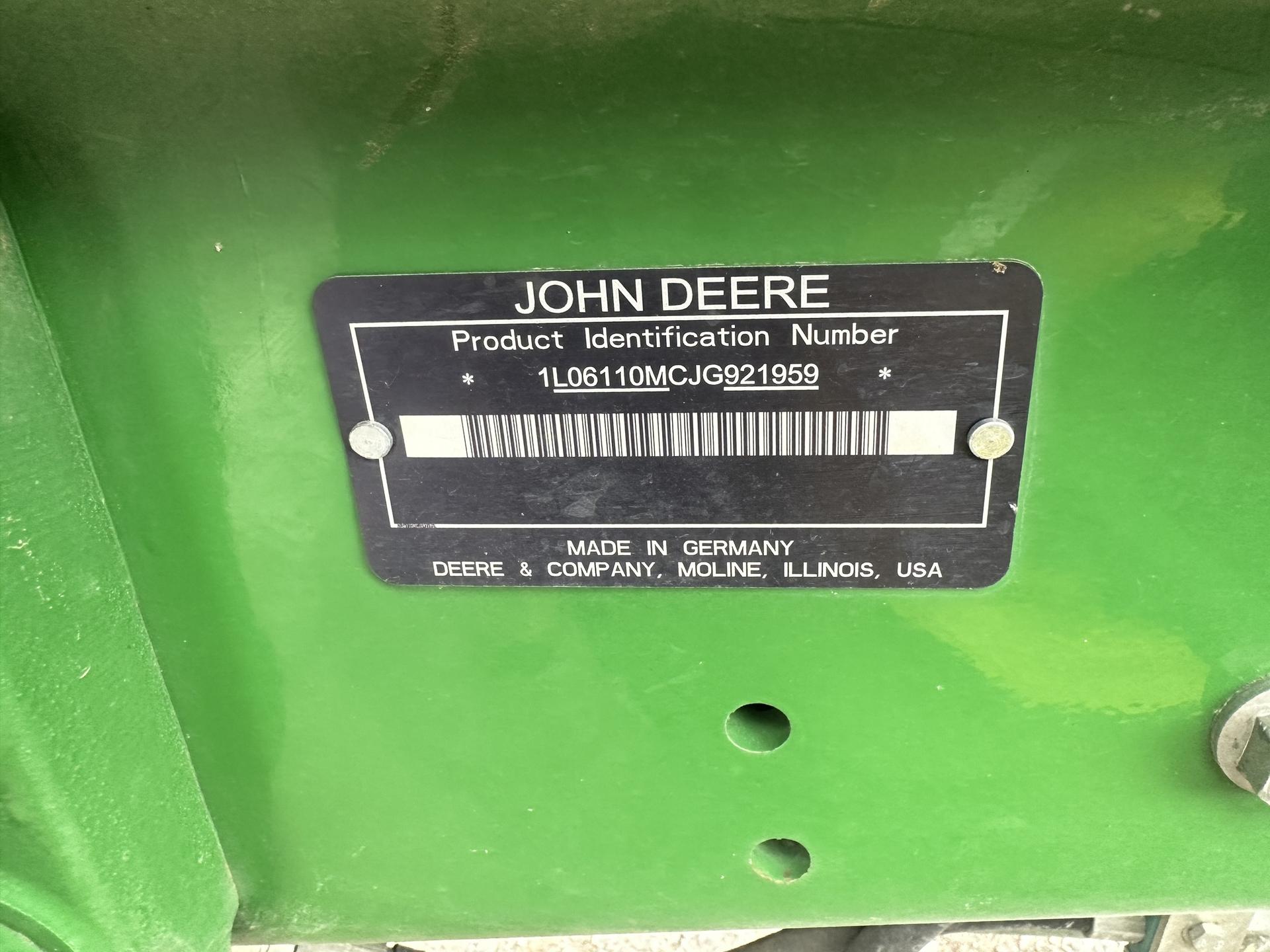 2018 John Deere 6110M