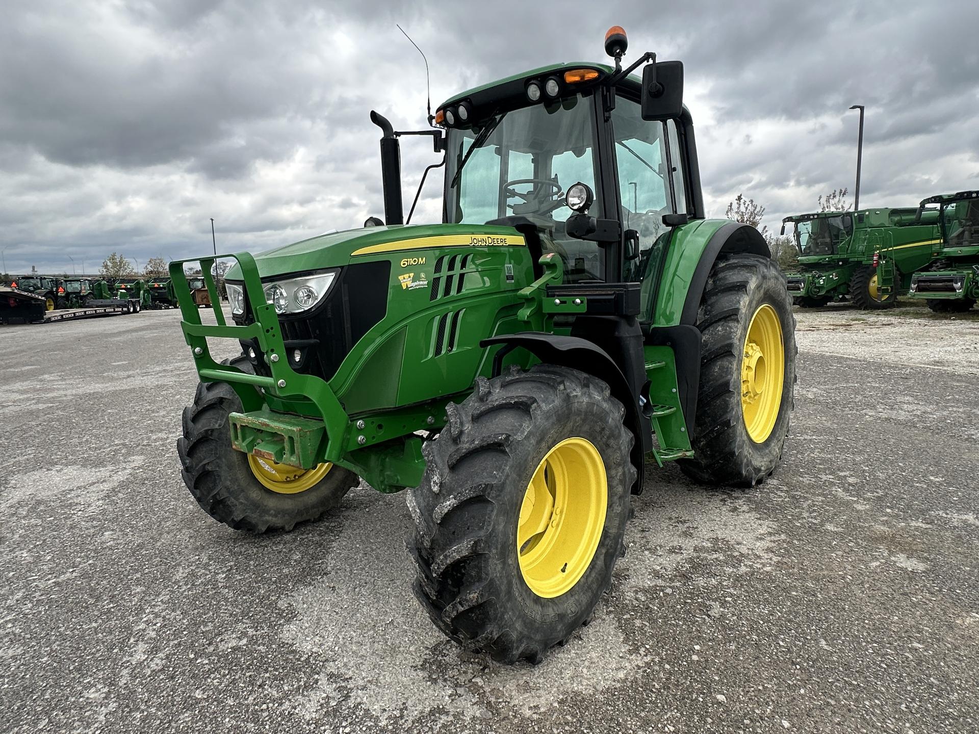 2018 John Deere 6110M Image