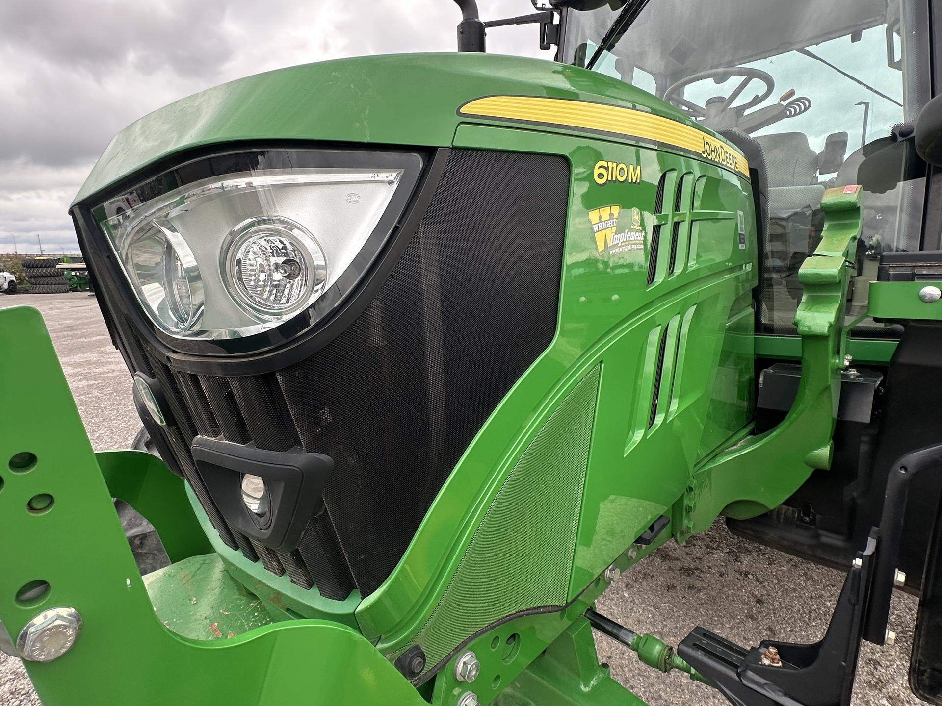 2018 John Deere 6110M