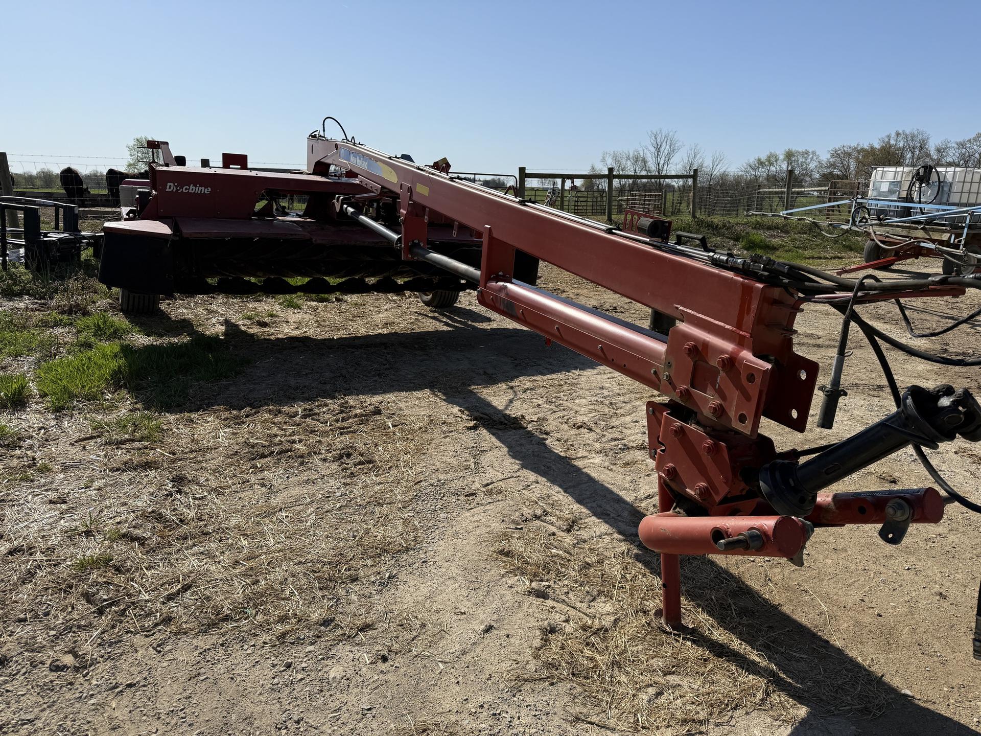 2010 New Holland H7450 Image