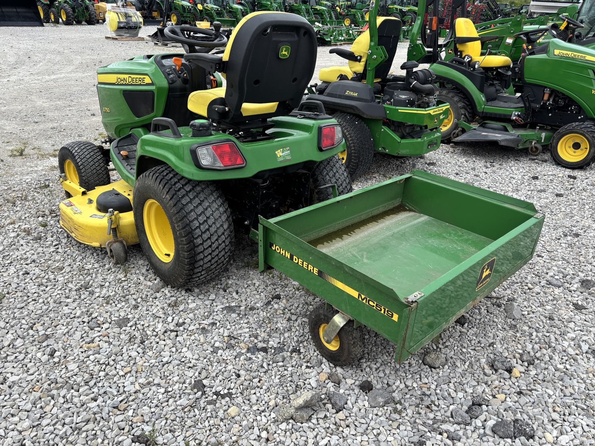 2015 John Deere X750 Image