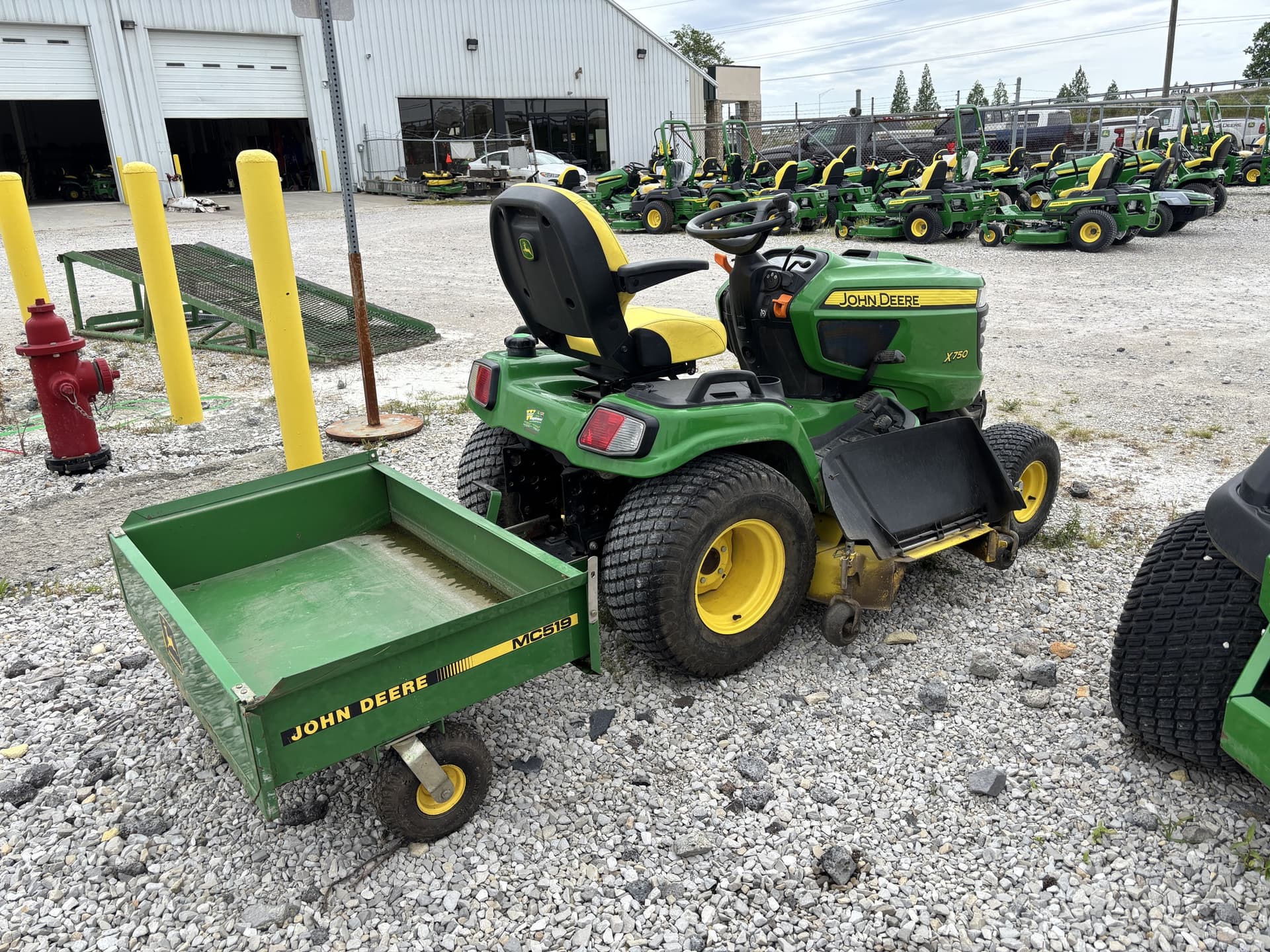 2015 John Deere X750 Image