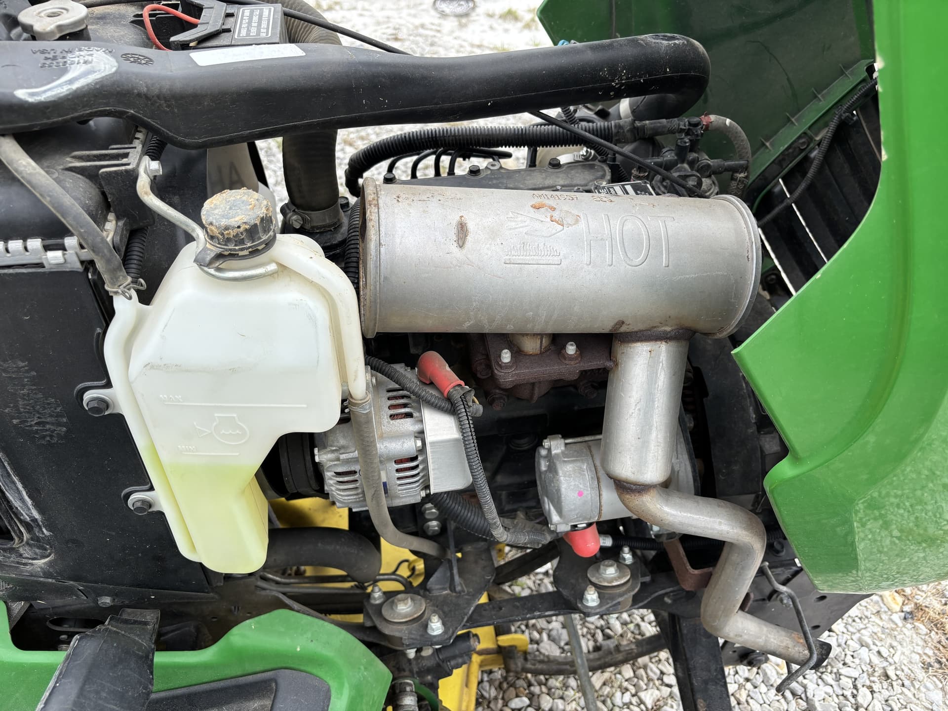 2015 John Deere X750 Image