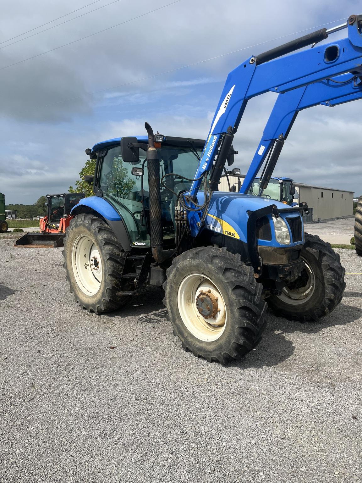 2013 New Holland T6030 Delta