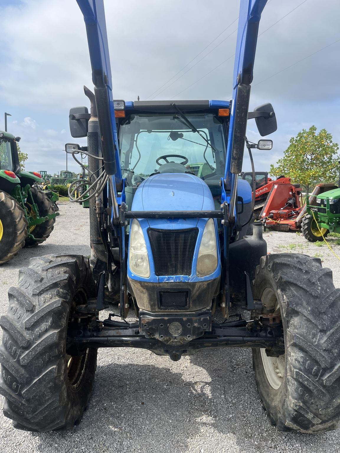 2013 New Holland T6030 Delta