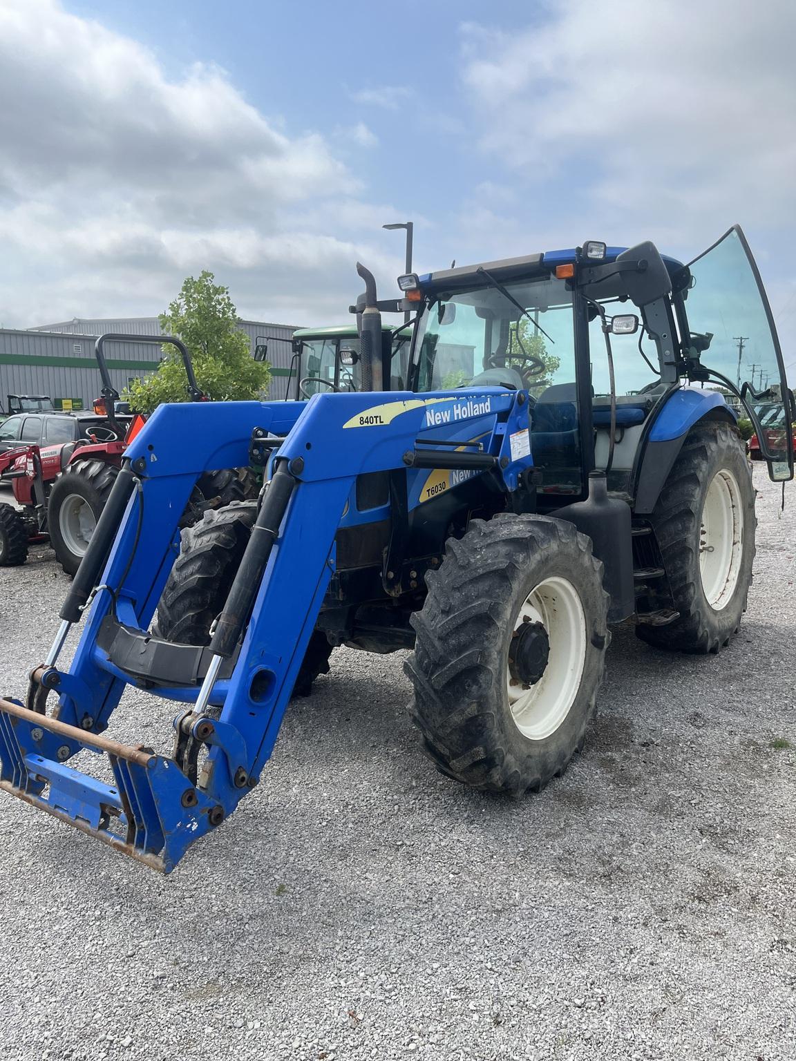 2013 New Holland T6030 Delta