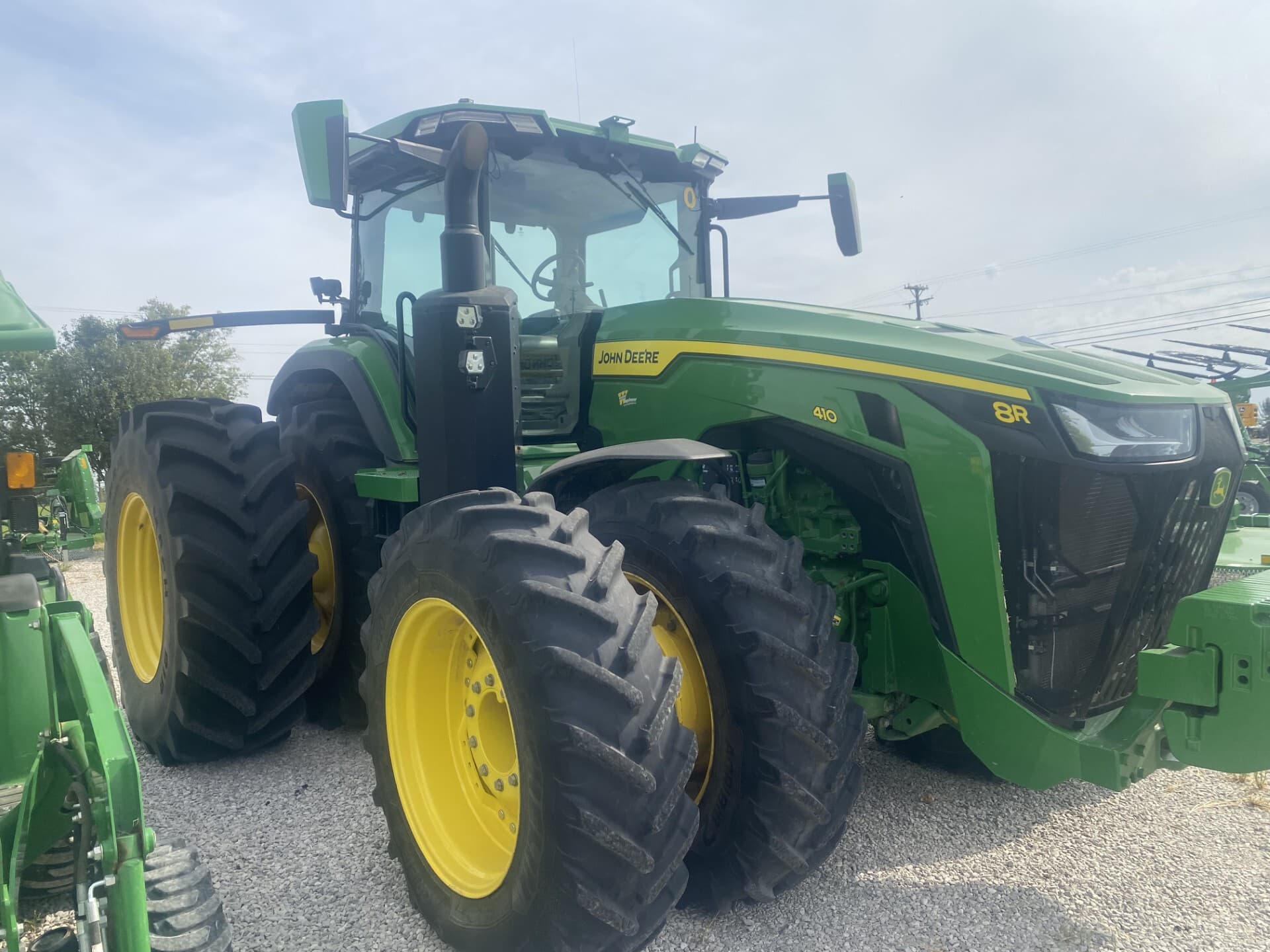 2023 John Deere 8R 410