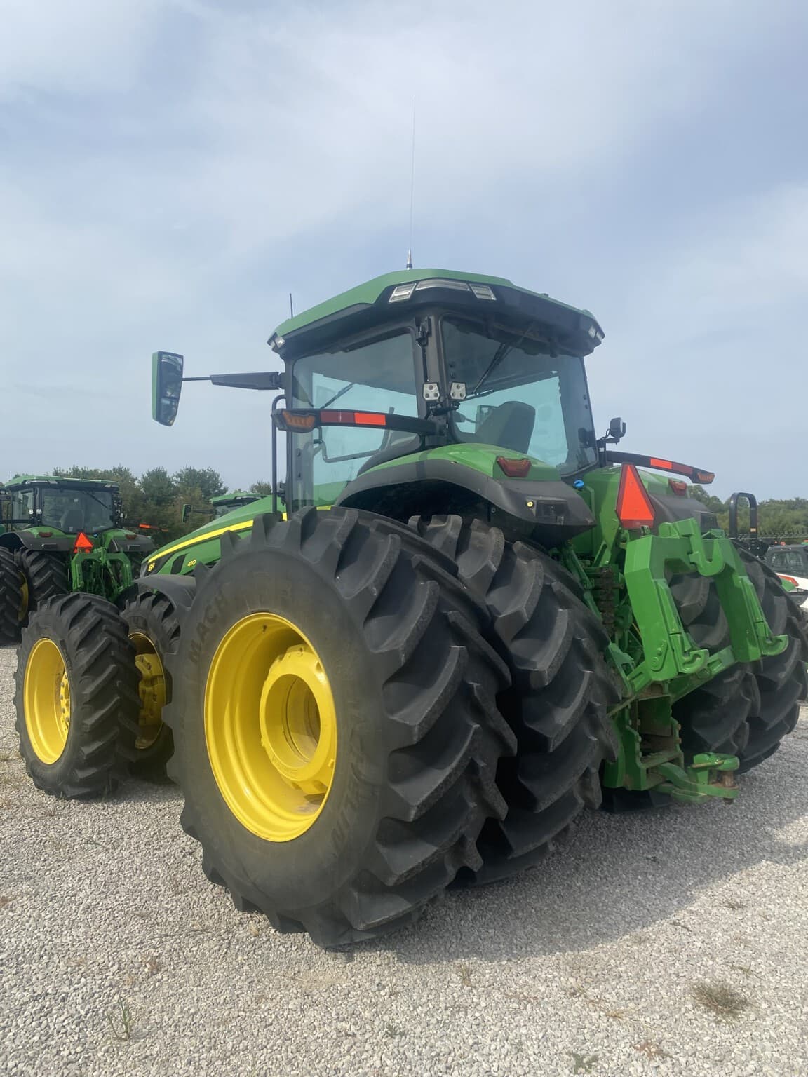 2023 John Deere 8R 410 Image