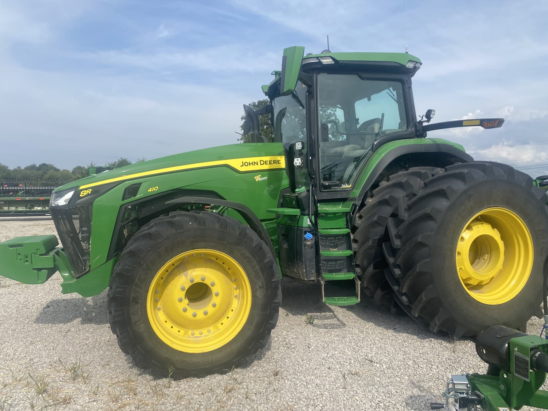 2023 John Deere 8R 410